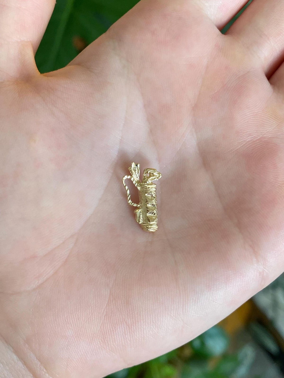 Vintage Solid 14k Yellow Gold Diamond Cut Golf Bag Charm
