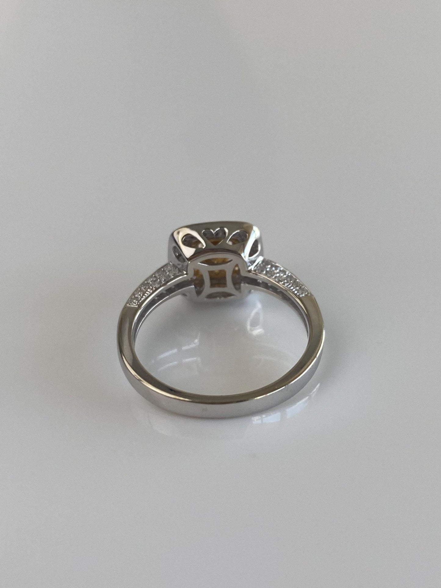 Vintage Solid 14k White Gold Yellow & Clear Diamonds Ring - Size 7