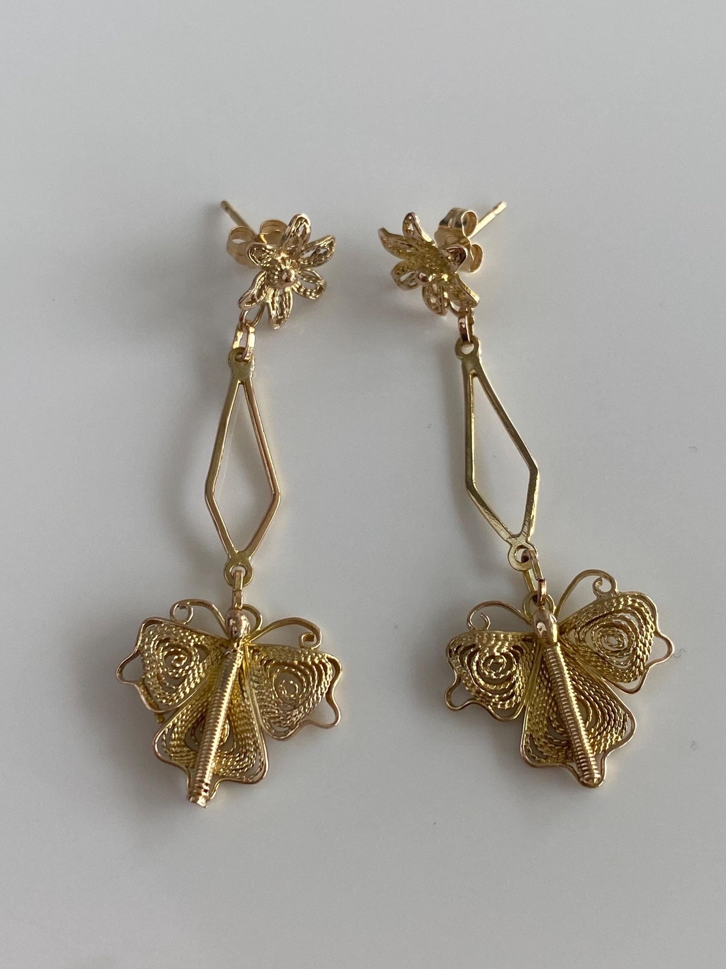 Vintage Solid 10k Yellow Gold Filigree Butterfly Flower Dangle Stud Earrings