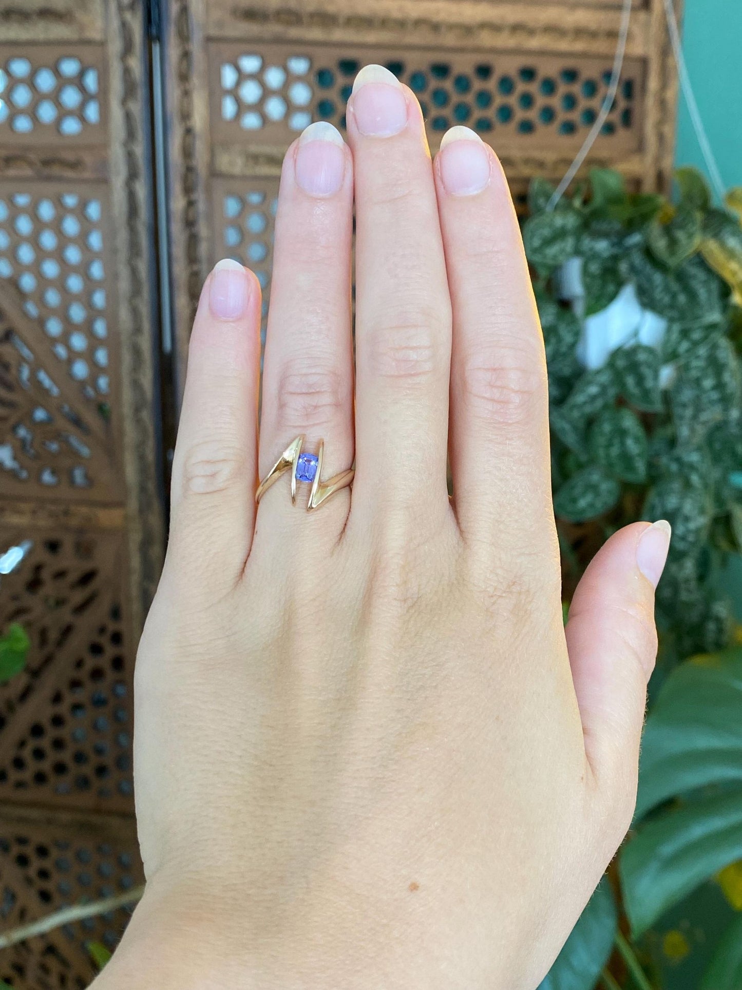 Vintage Solid 14k Yellow Gold Tanzanite Twist Ring - Size 5.25