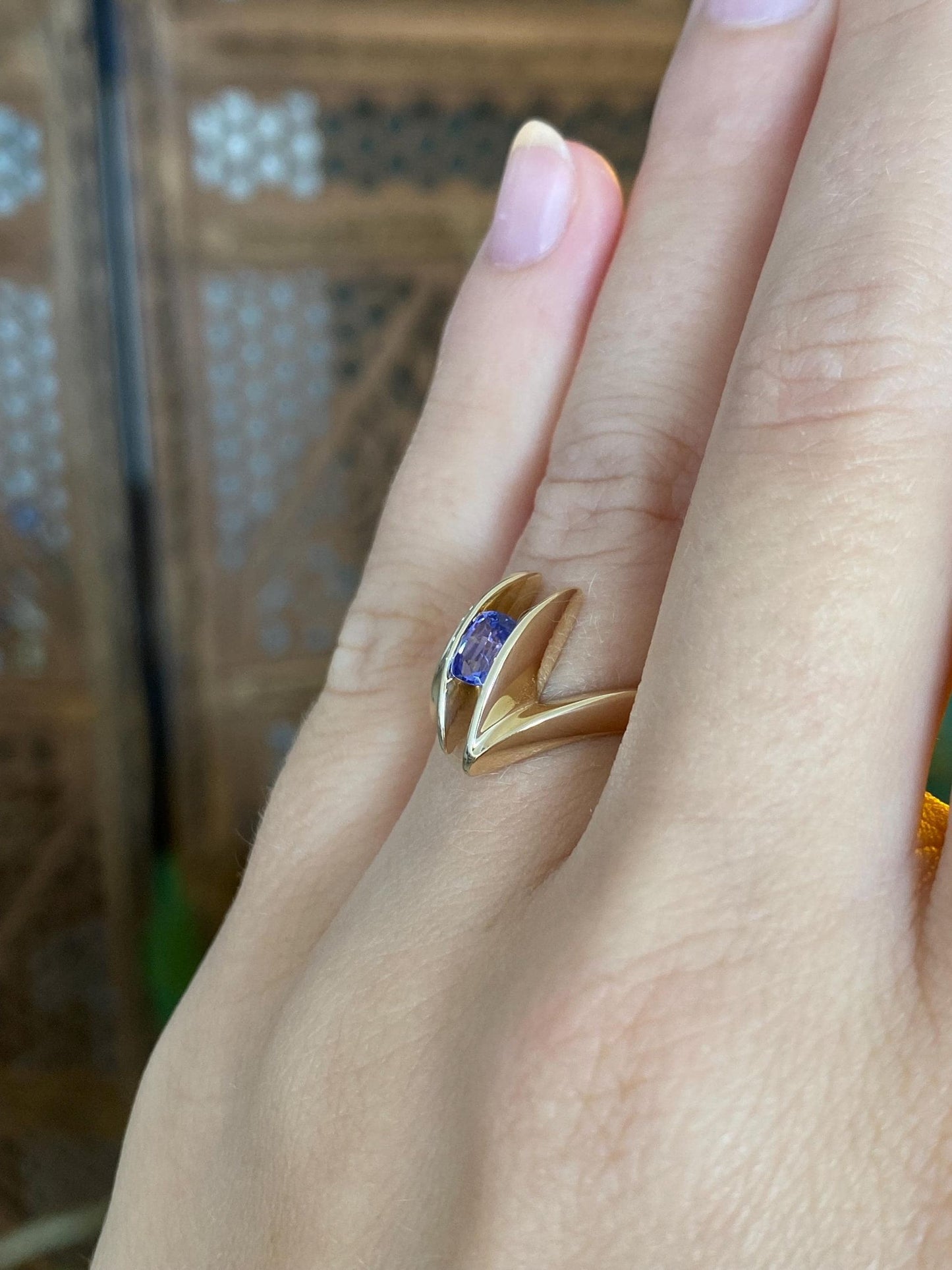Vintage Solid 14k Yellow Gold Tanzanite Twist Ring - Size 5.25