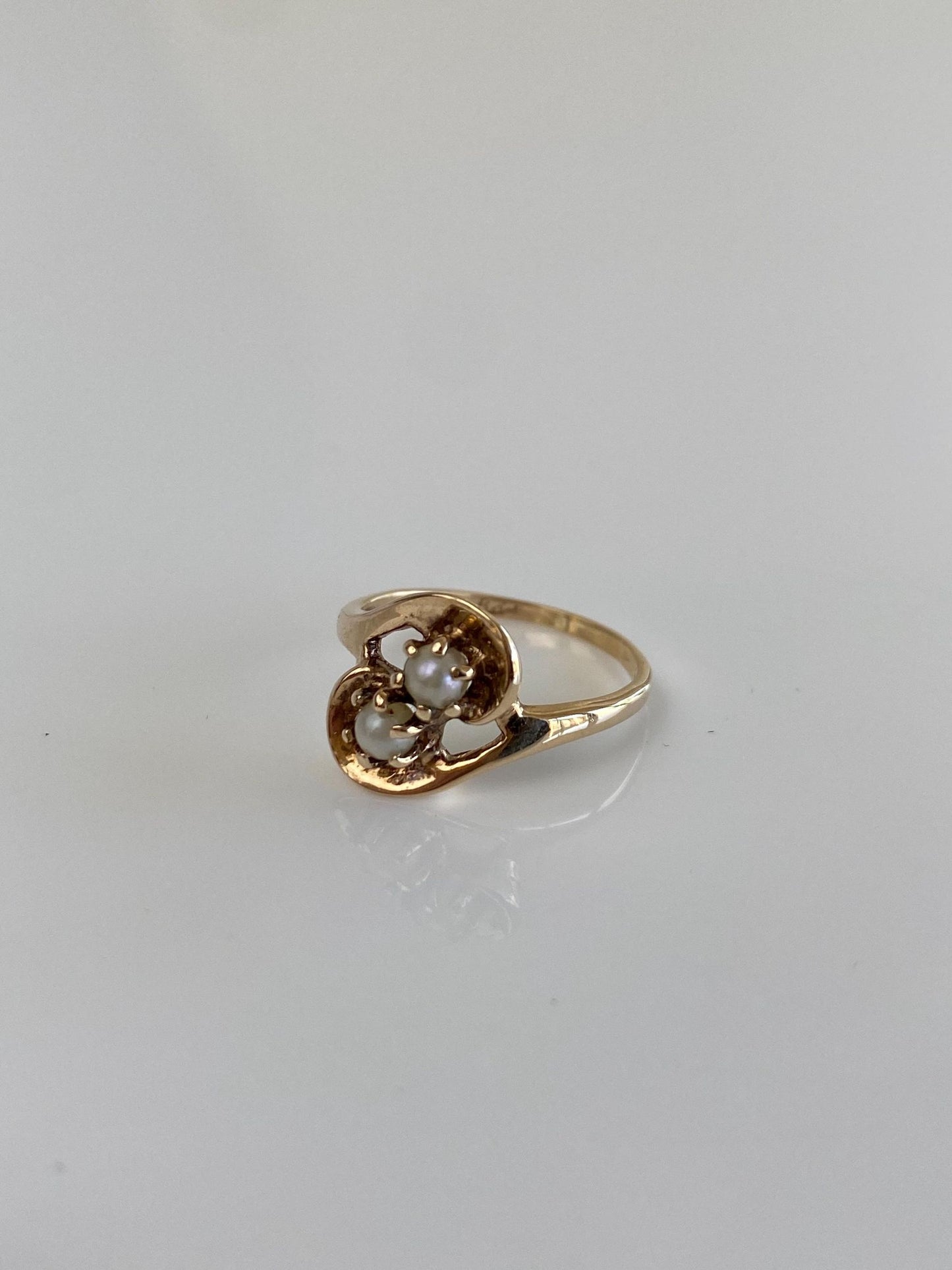 Vintage Solid 10k Yellow Gold Pearls Twist Ring - Size 3.25