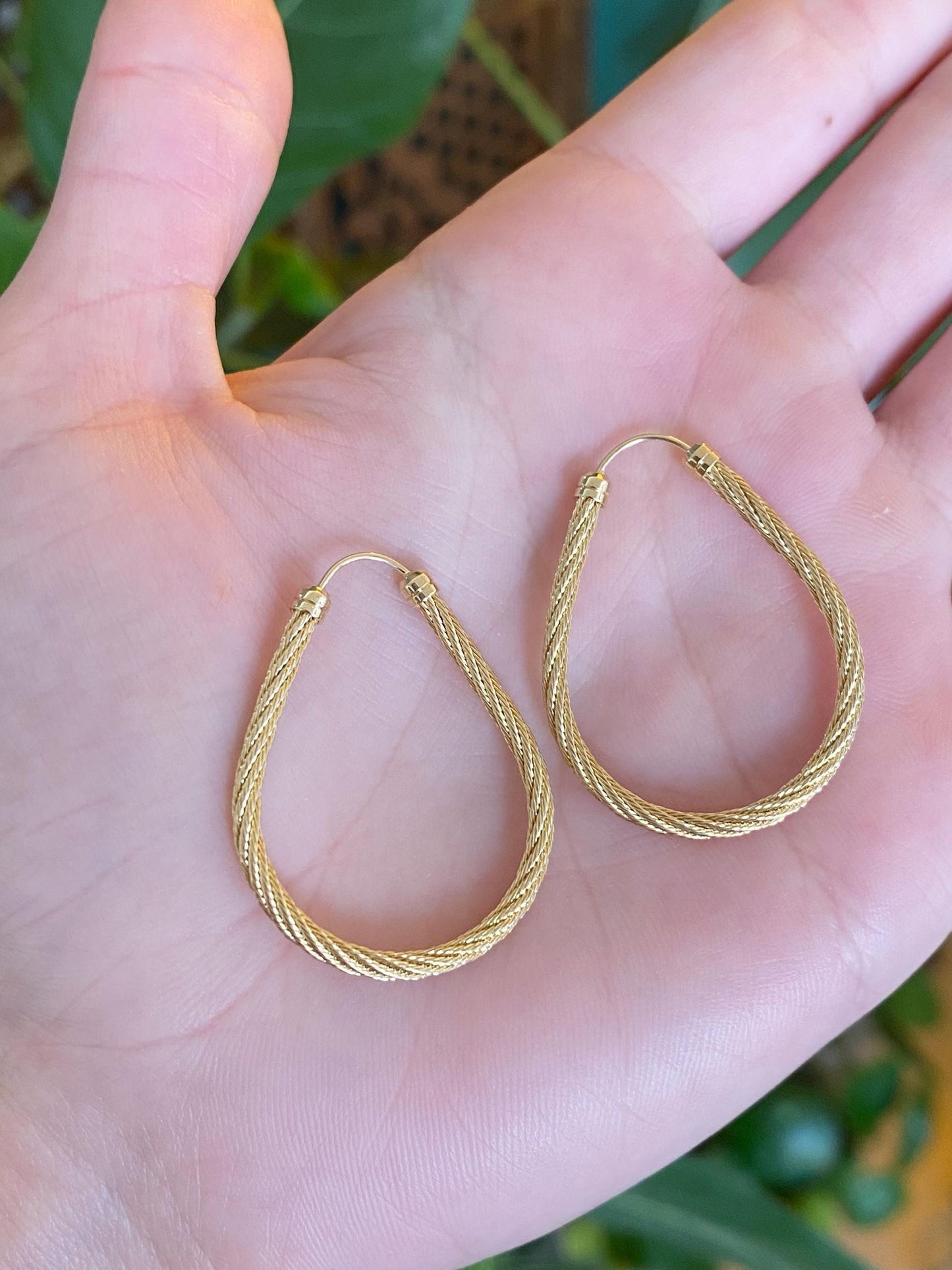 Vintage Solid 14k Yellow Gold Twisted Teardrop Hoop Earrings