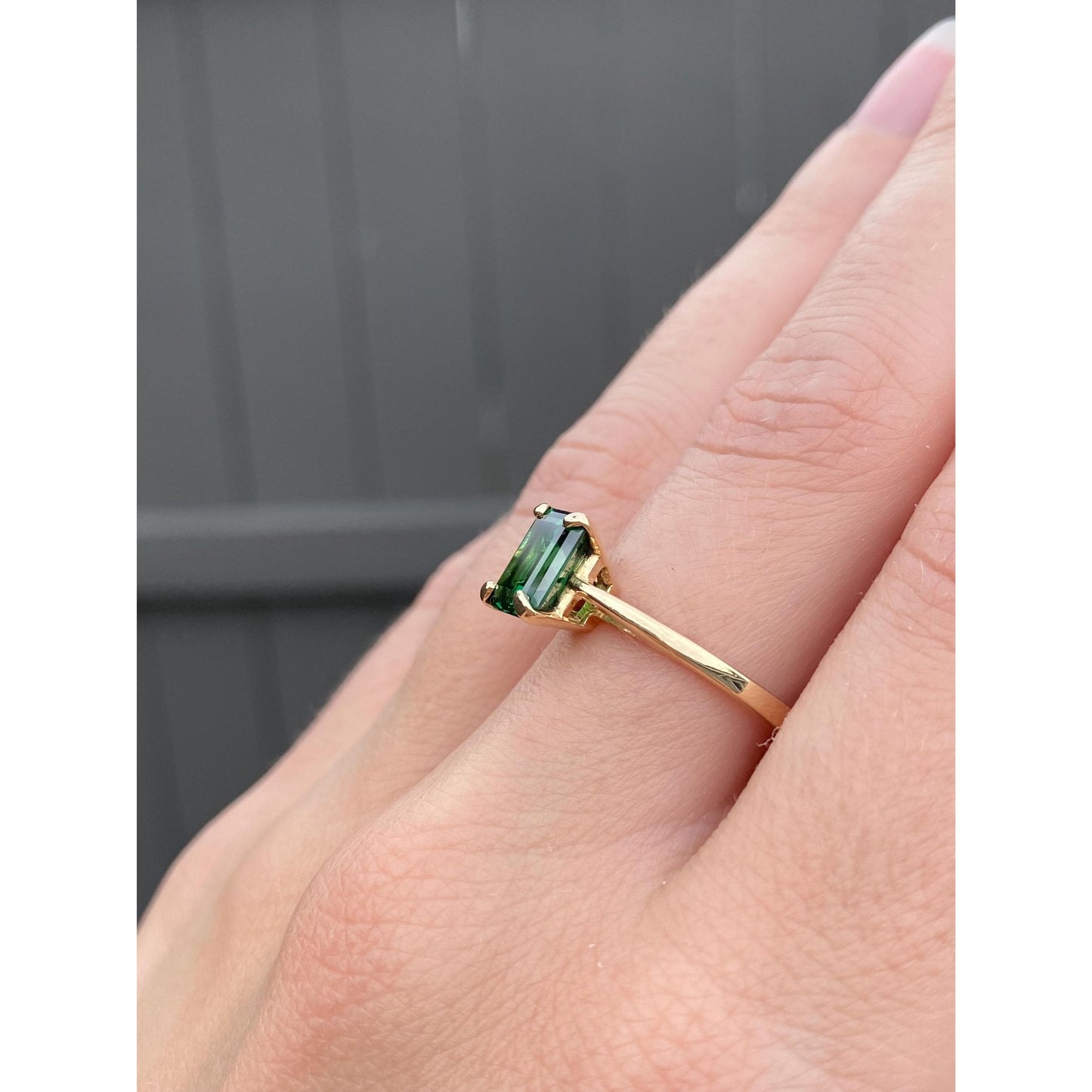 Solid 14k Yellow Gold Green Cubic Zirconia Ring - Size 7