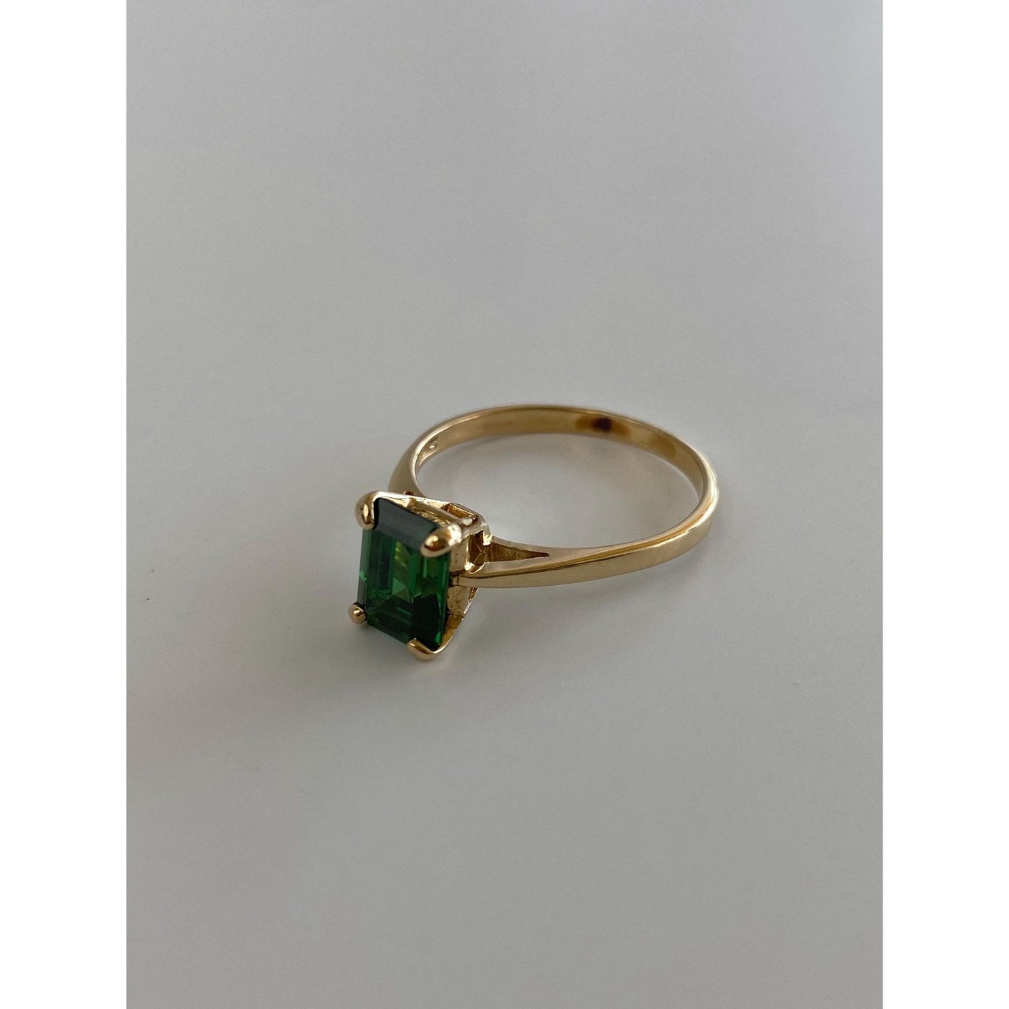 Solid 14k Yellow Gold Green Cubic Zirconia Ring - Size 7