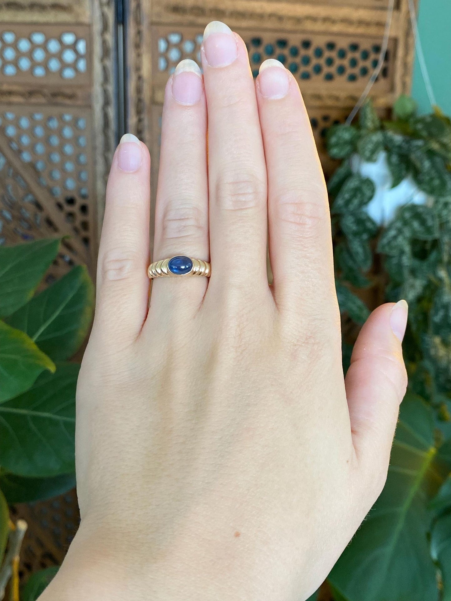 Solid 14k Yellow Gold Blue Sapphire Scalloped Ring - Size 6