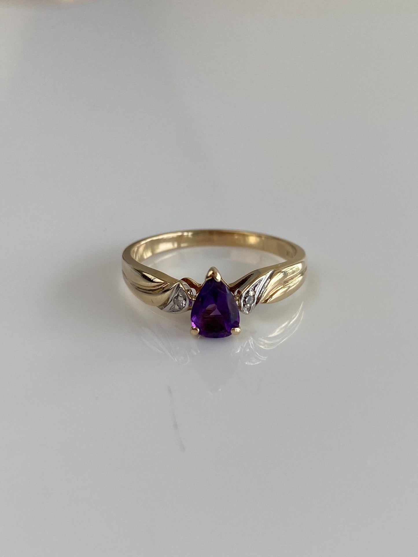 Vintage Solid 10k White & Yellow Gold Diamond Amethyst Teardrop Ring - Size 8.5