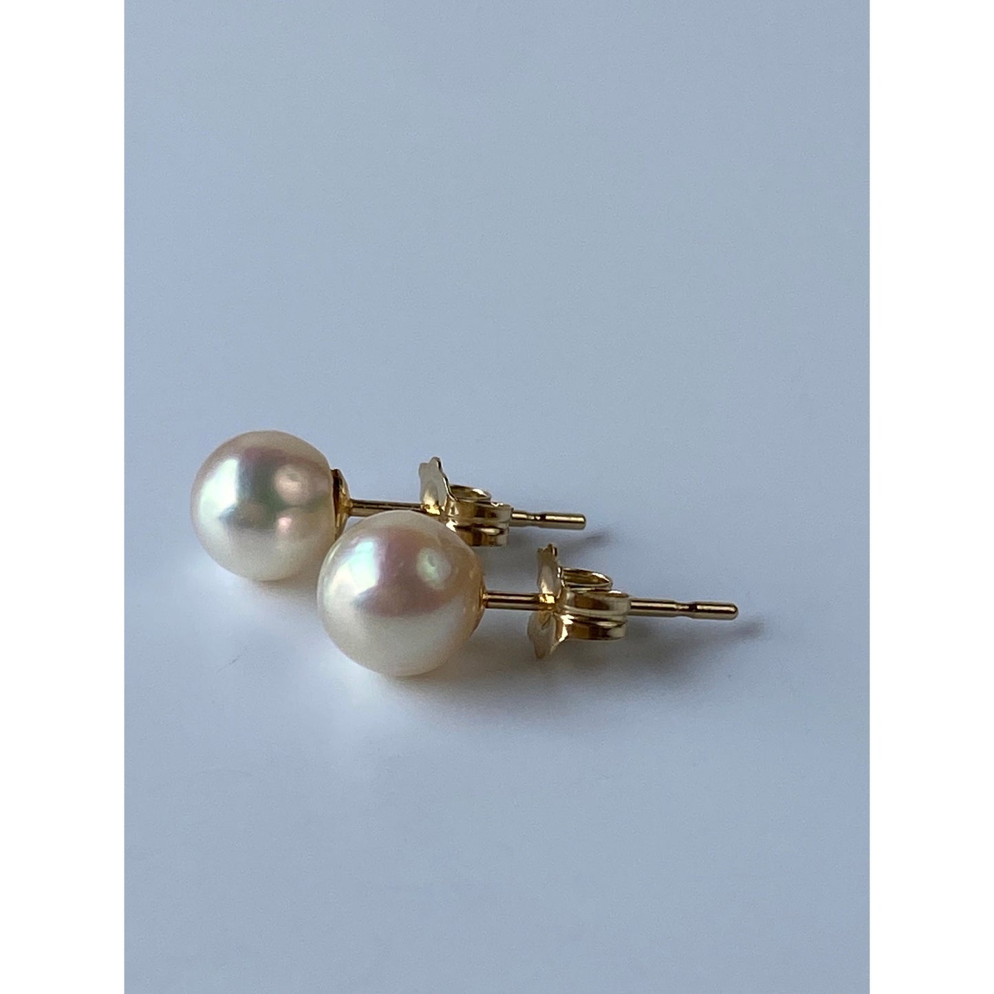 Vintage Solid 14k Yellow Gold Pearl Stud Earrings