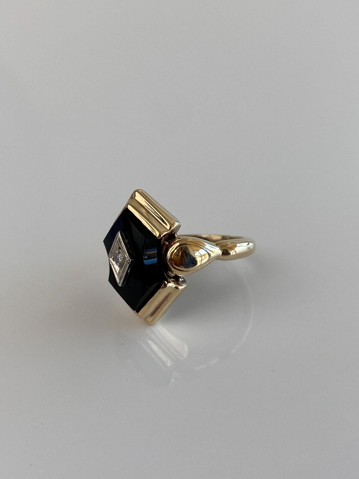 Vintage Solid 9k White & Yellow Gold Onyx Diamond Ring - Size 3.5