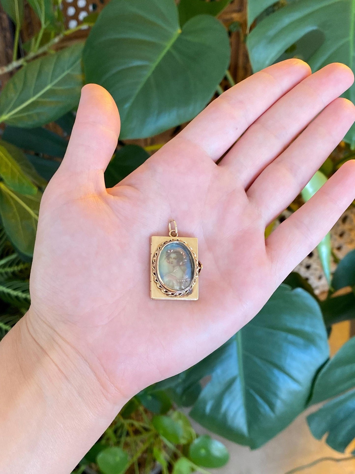 Vintage Solid 14k Yellow Gold Painted Cameo Locket Book Charm