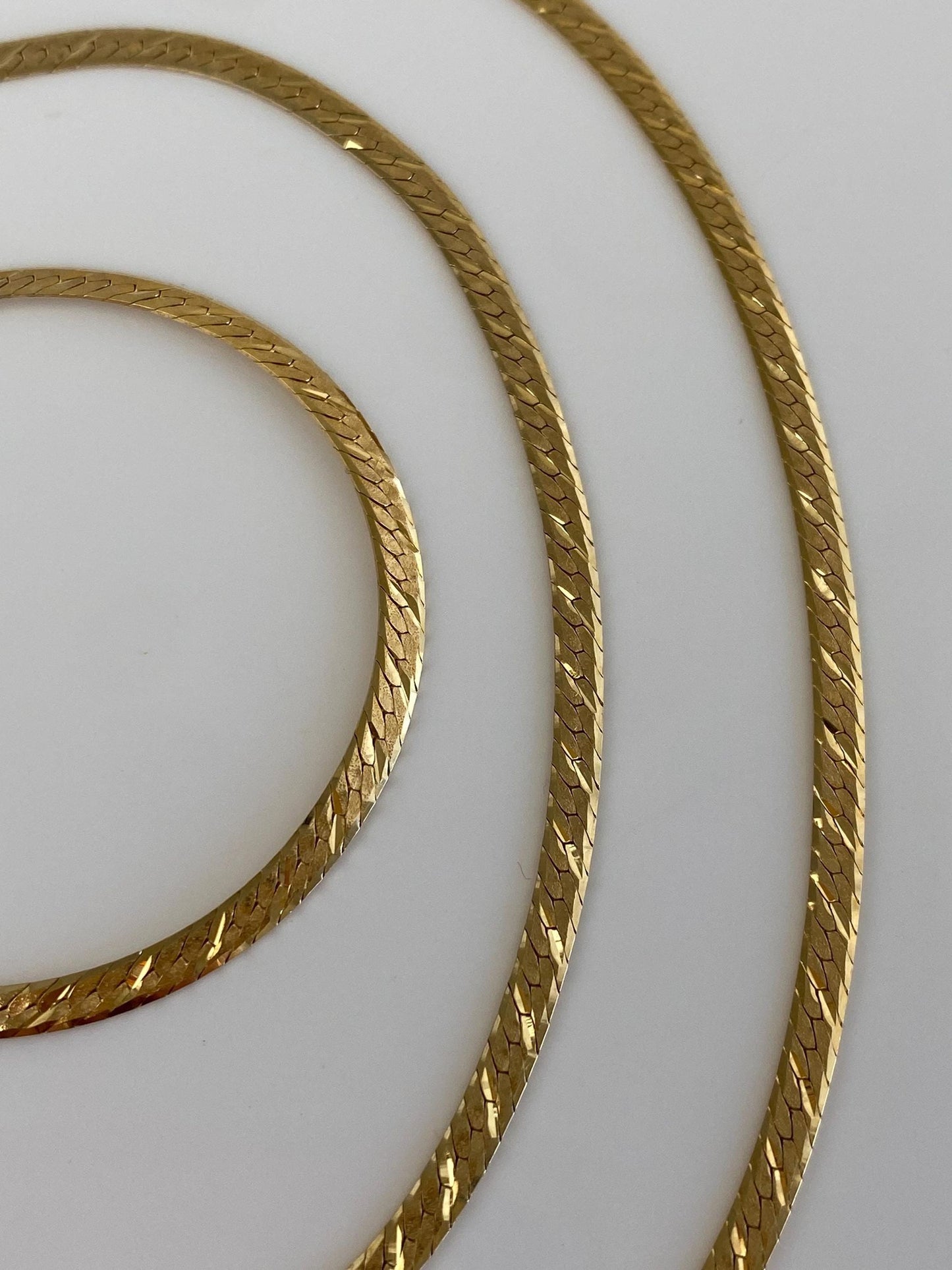 Vintage Solid 14k Yellow Gold Long Pattern Herringbone Chain Necklace - 23.75 inches