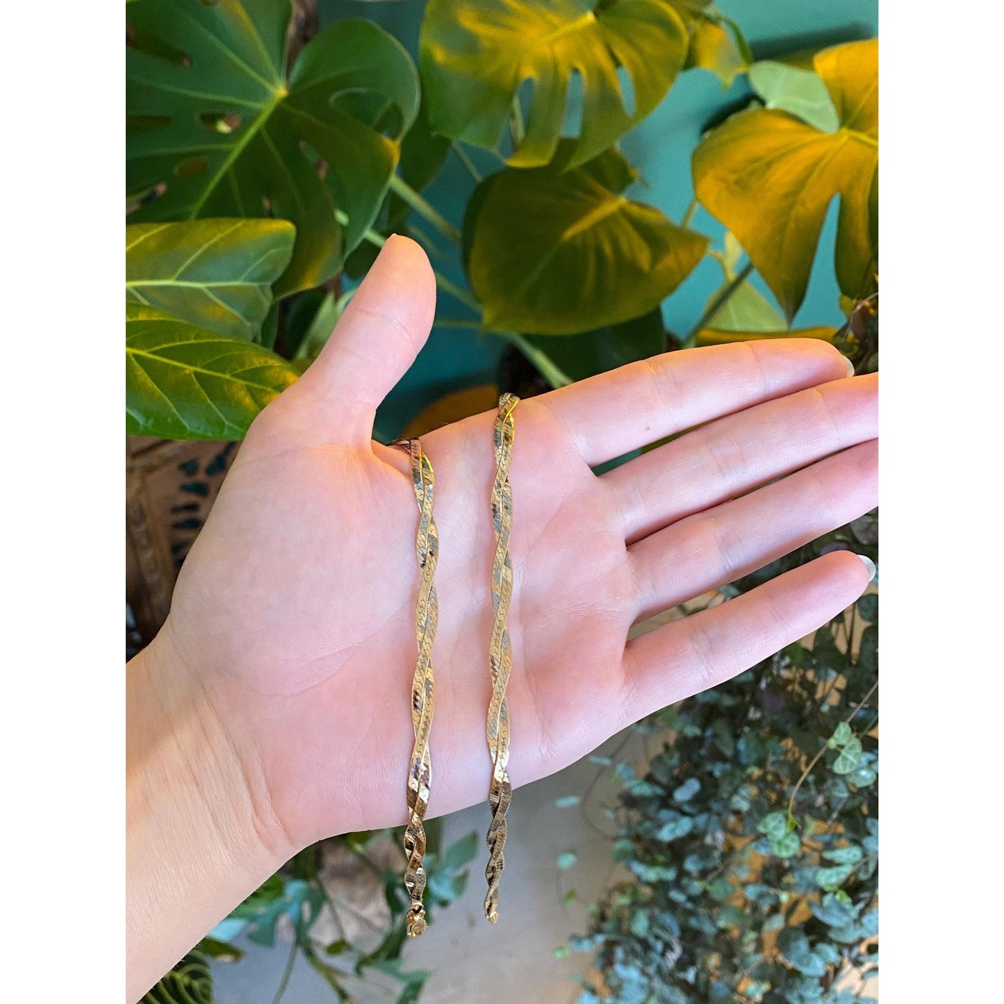 Vintage Solid 14k Yellow & White Gold Twist Herringbone Chain Necklace - 18.25 inches