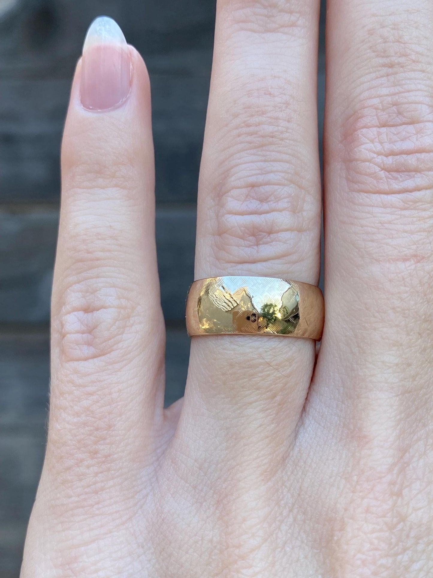 Vintage Solid 14k Yellow Gold Crosshatch Ring Band - Size 5.75
