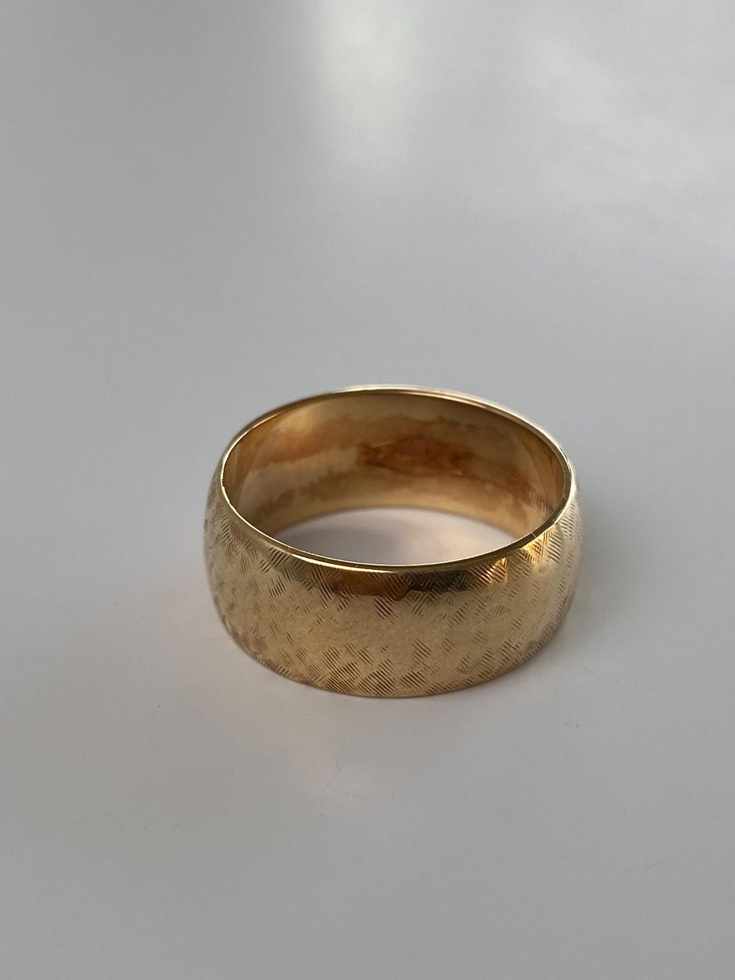 Vintage Solid 14k Yellow Gold Crosshatch Ring Band - Size 5.75