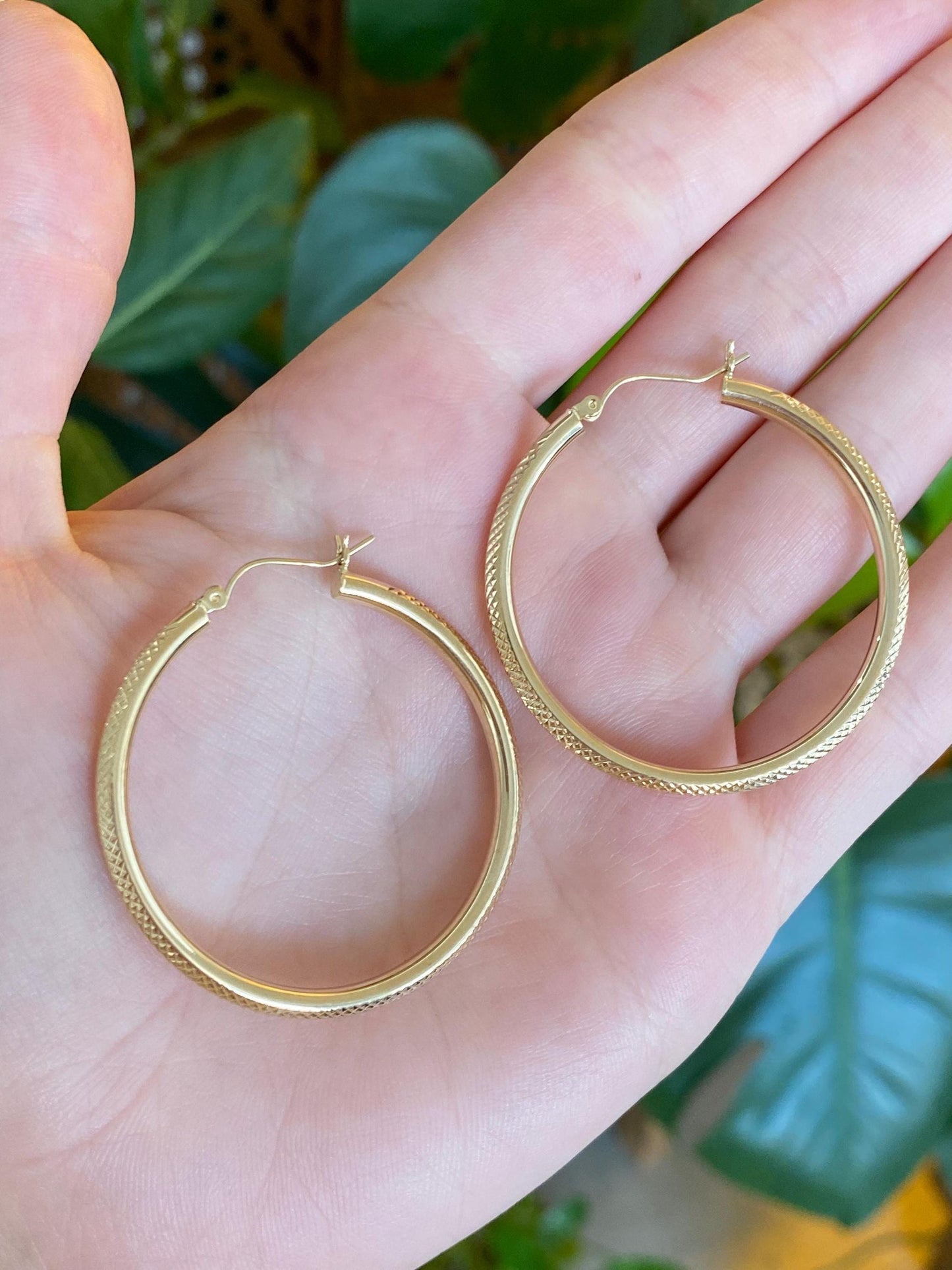 Vintage 14k Yellow Gold Textured Hoop Earrings