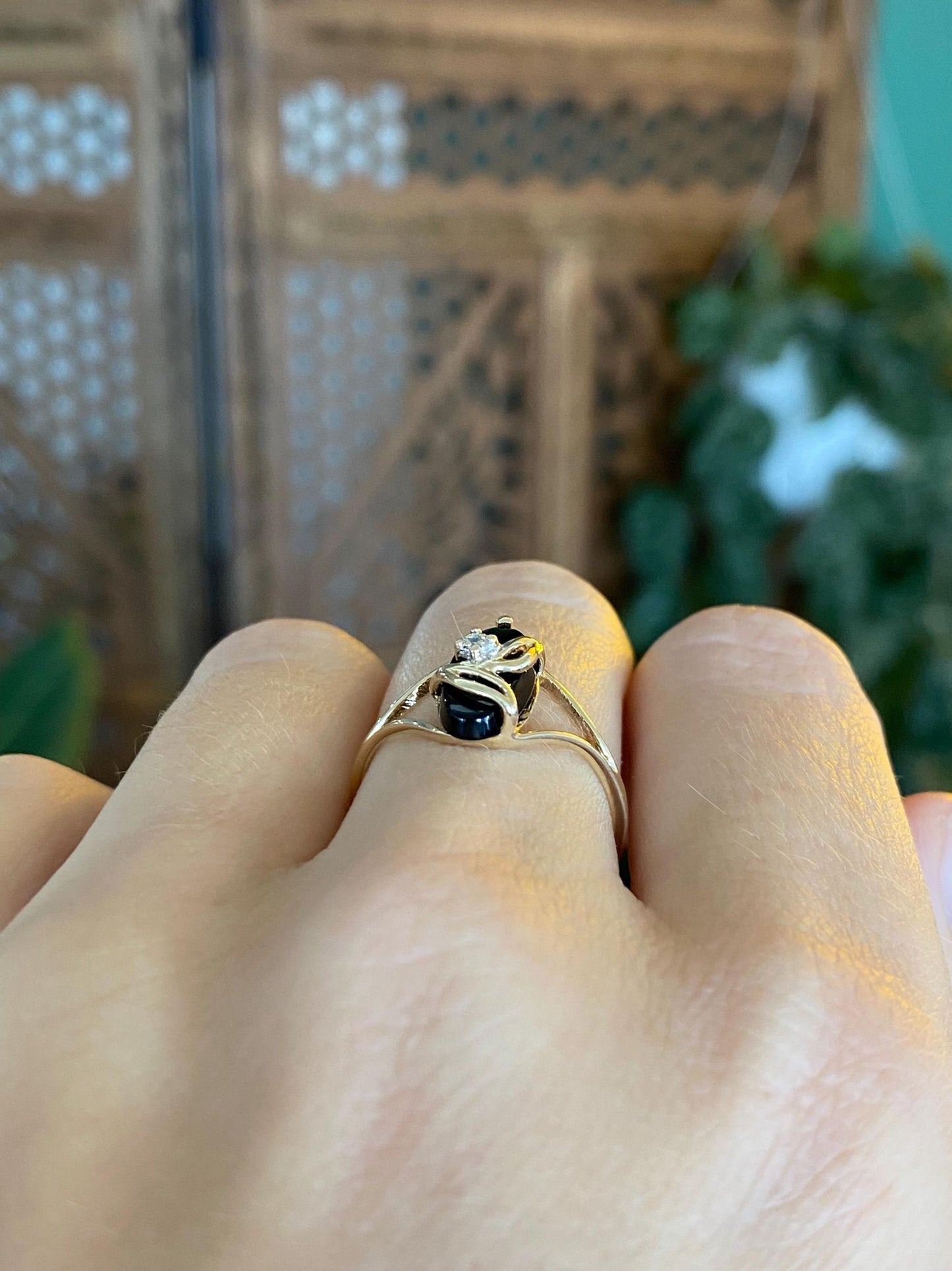 Vintage Solid 10k Yellow Gold Black Onyx Diamond Ring - Size 6.75
