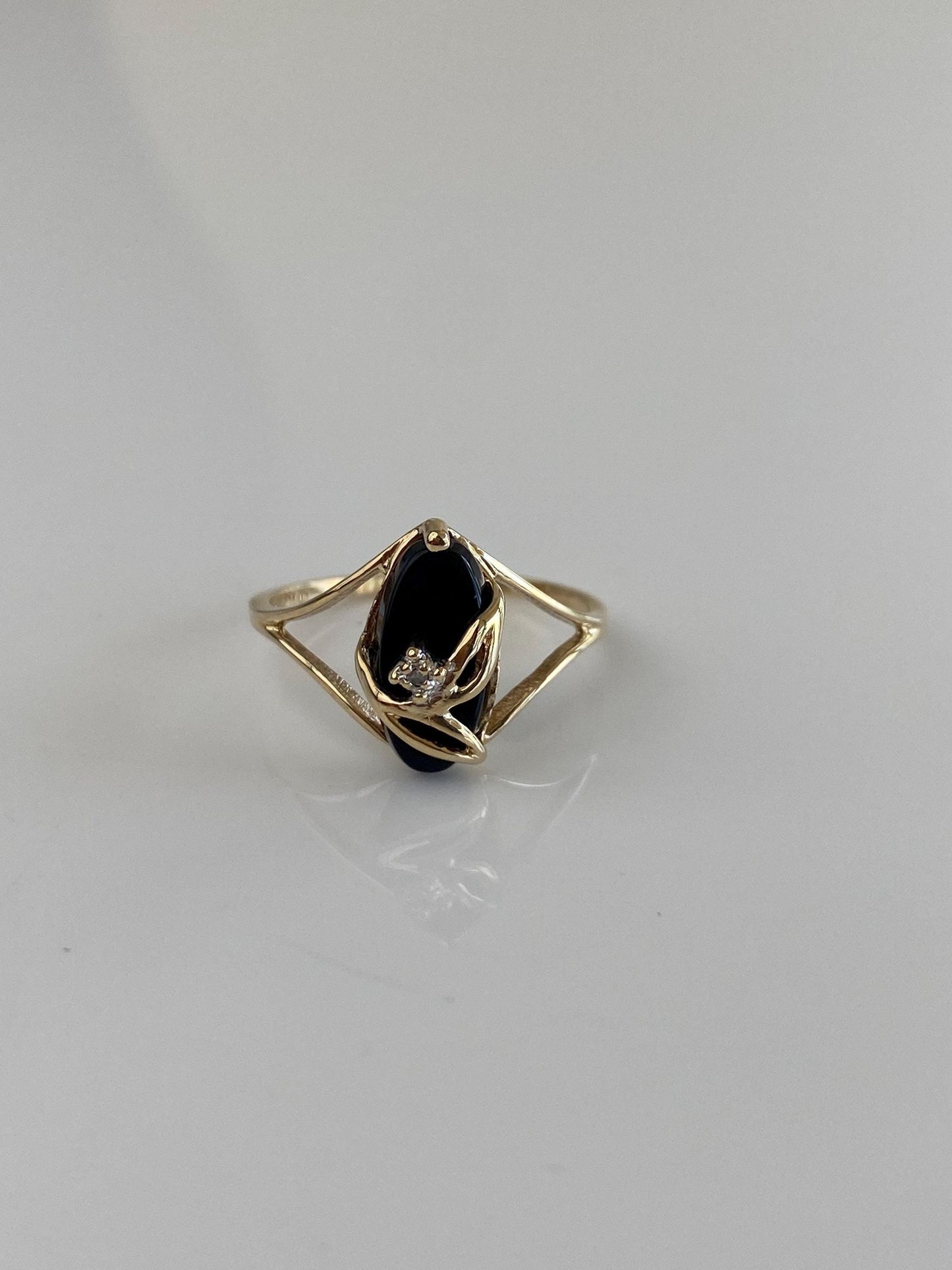 Vintage Solid 10k Yellow Gold Black Onyx Diamond Ring - Size 6.75
