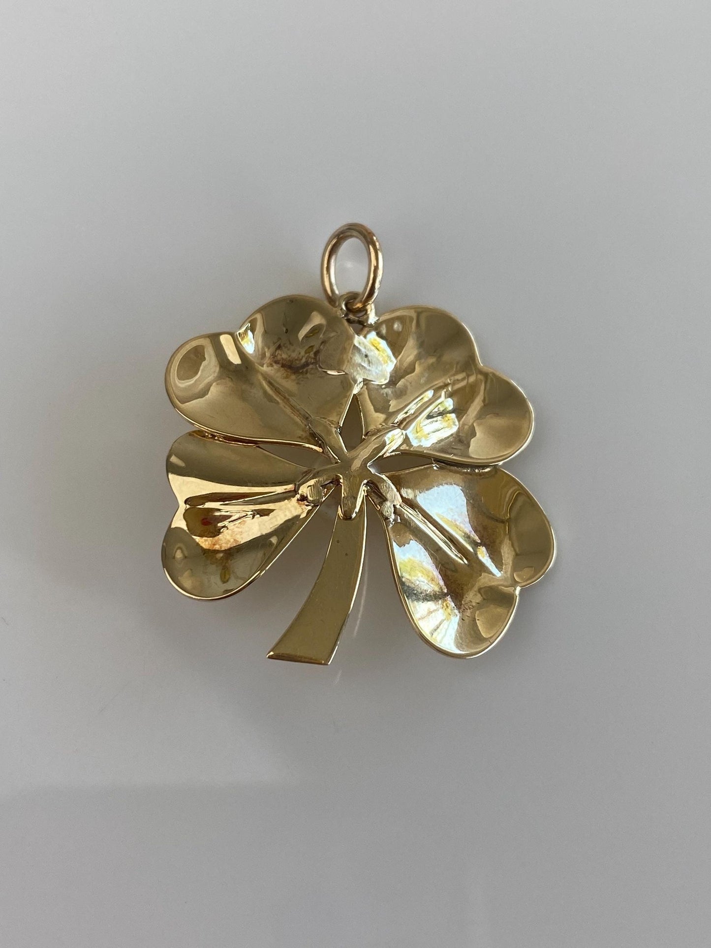 Vintage Solid 14k Yellow Gold Large Pearl Clover Charm