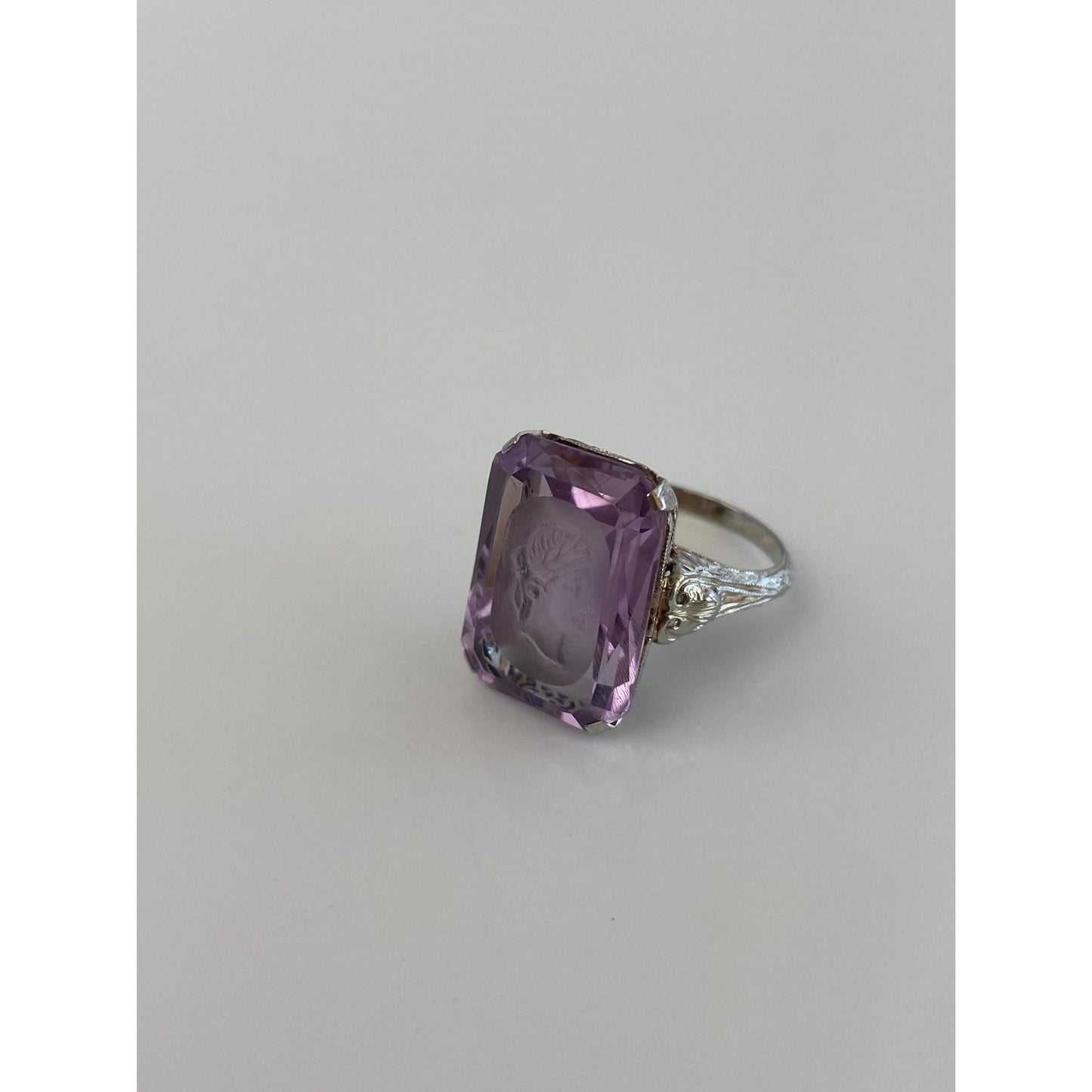 Vintage Solid 18k White Gold Amethyst Intaglio Cameo Ring - Size 6.5