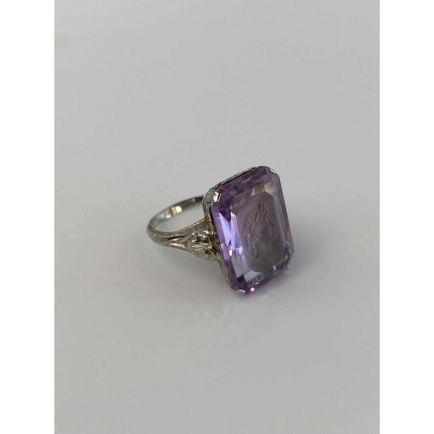 Vintage Solid 18k White Gold Amethyst Intaglio Cameo Ring - Size 6.5