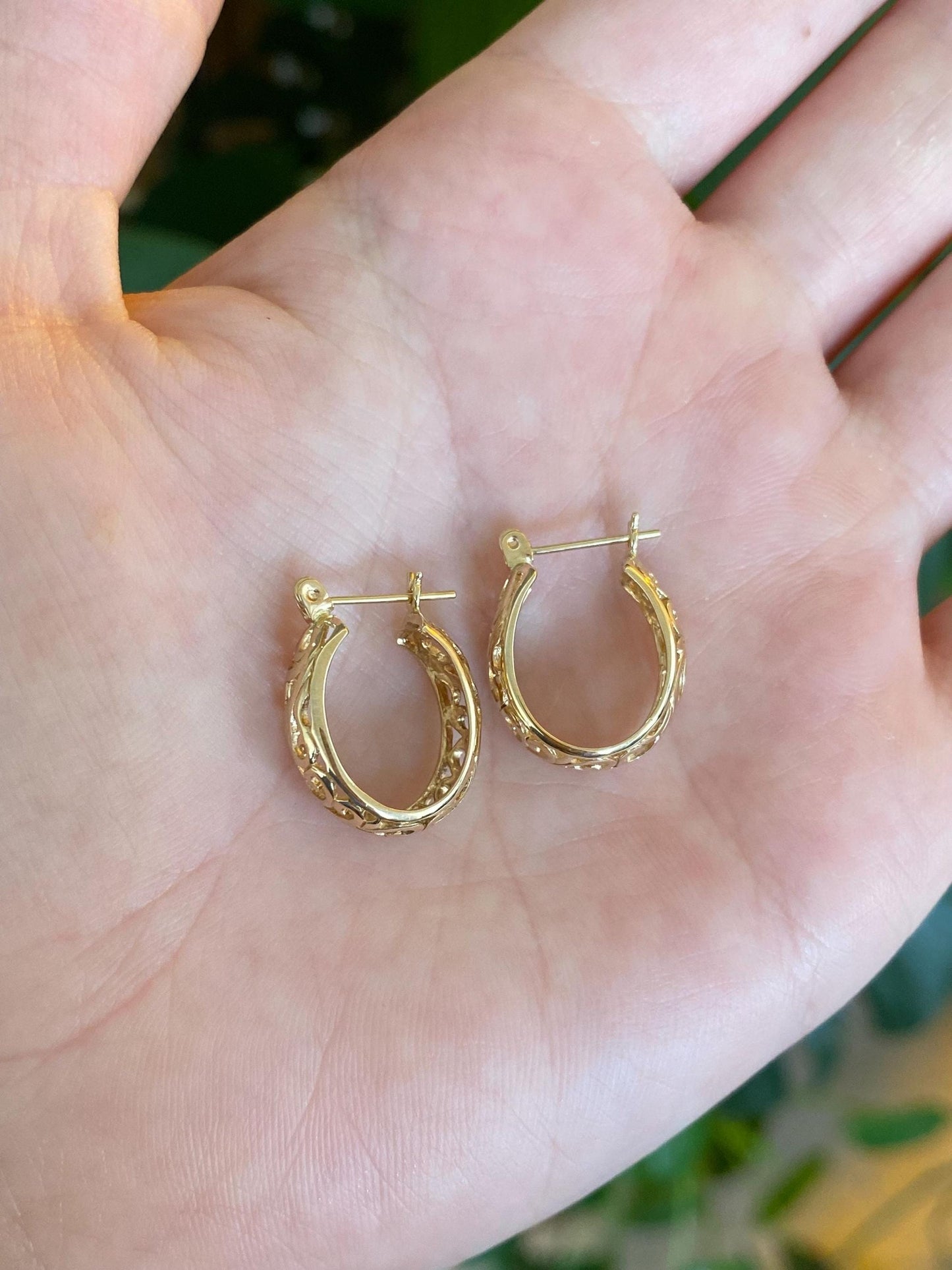 Vintage Solid 14k Yellow Gold Open Work Oval Hoop Earrings