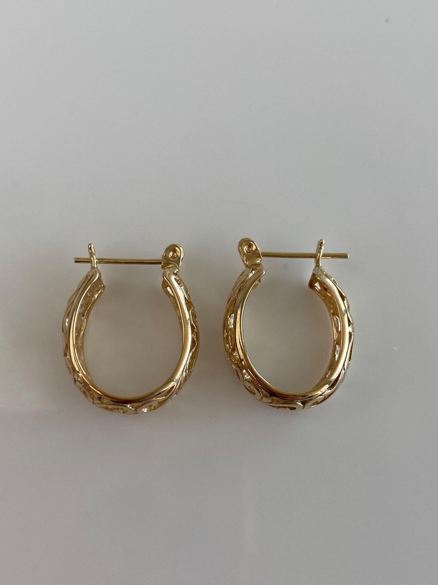 Vintage Solid 14k Yellow Gold Open Work Oval Hoop Earrings