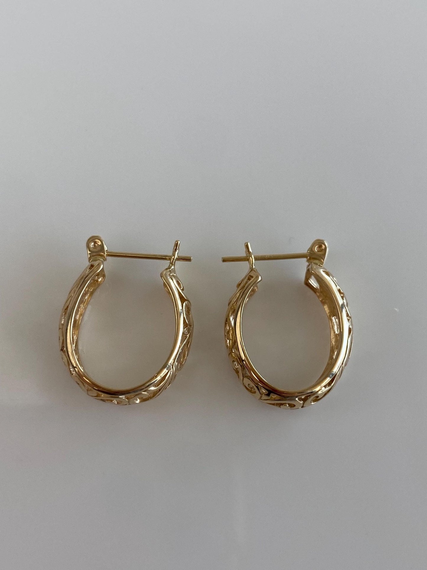 Vintage Solid 14k Yellow Gold Open Work Oval Hoop Earrings