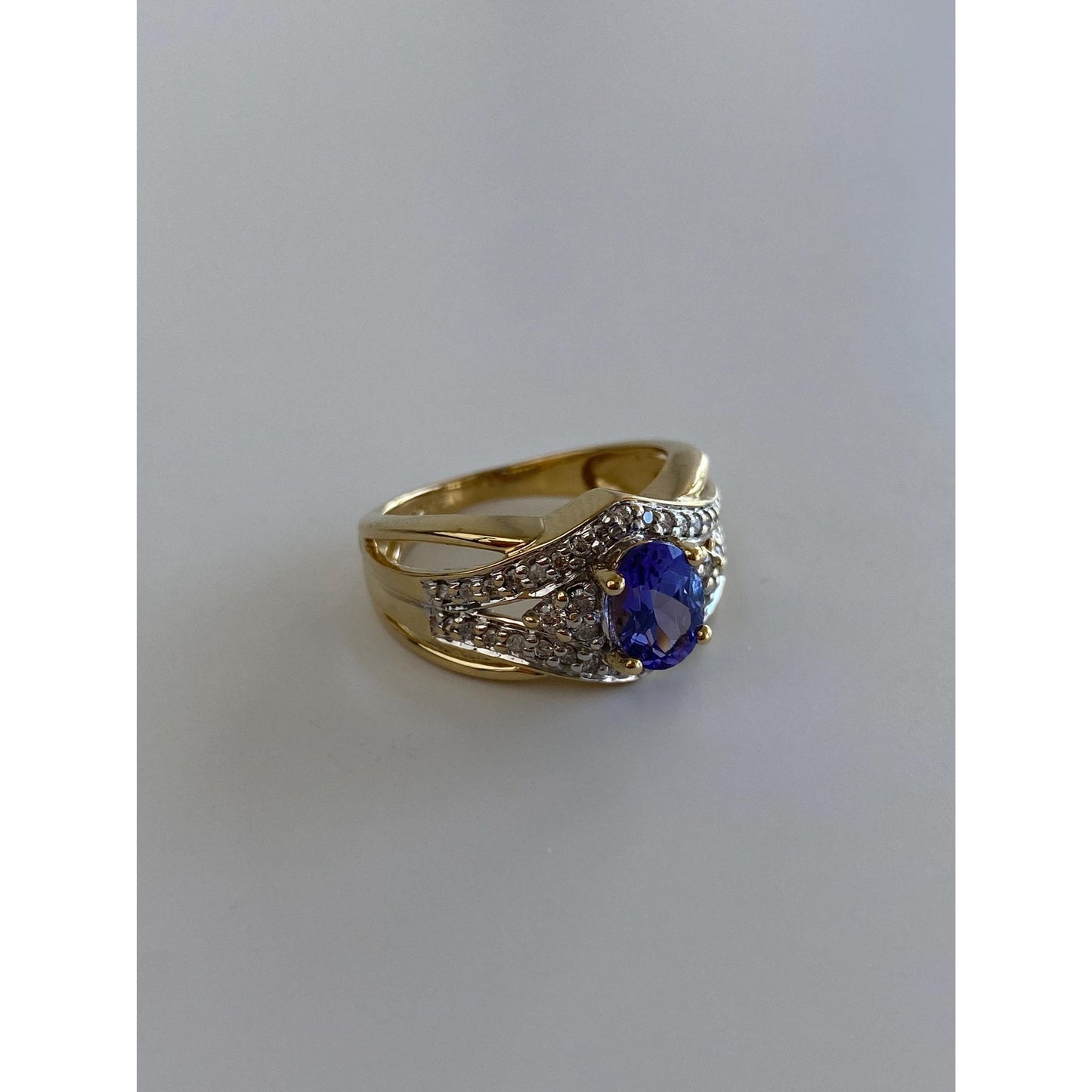Solid 14k Yellow Gold Diamond Tanzanite Ring - Size 6.75