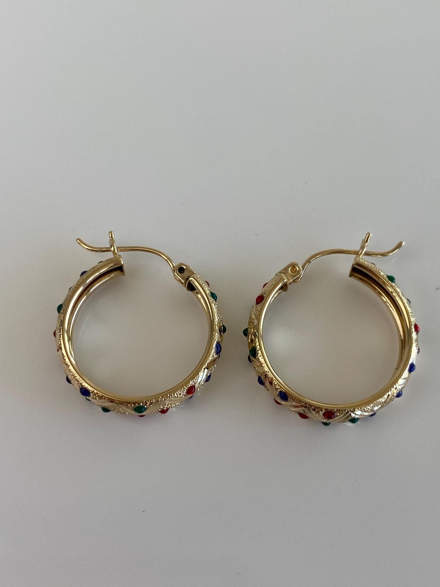 Vintage 10k Yellow Gold Diamond Cut Enamel Hoop Earrings