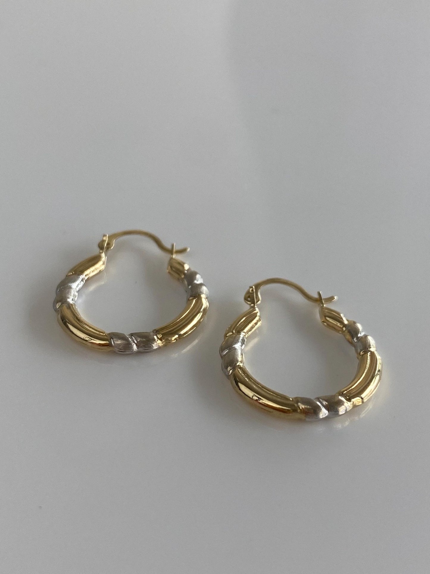 Vintage 14k White & Yellow Gold Design Hoop Earrings
