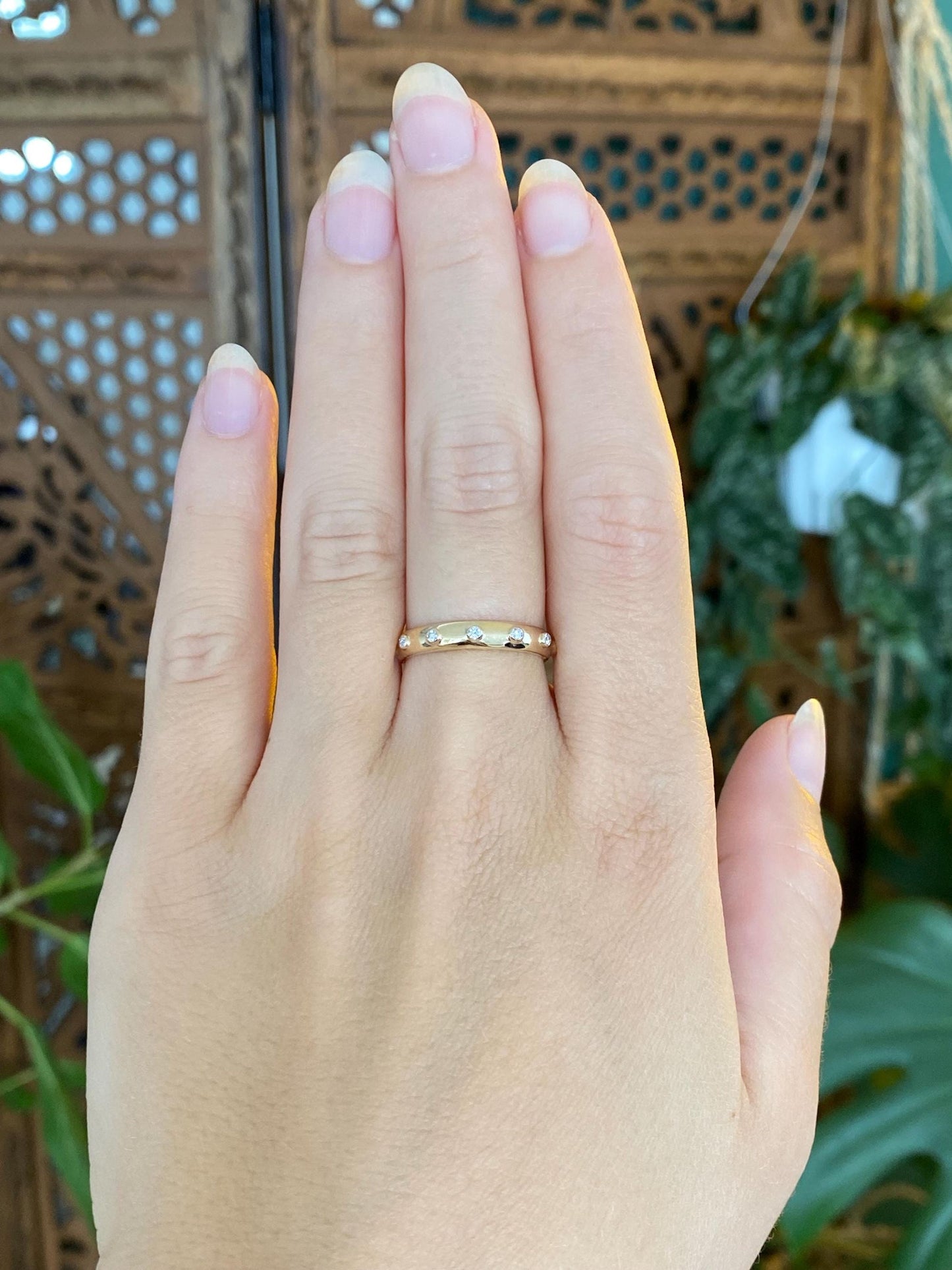 Vintage Solid 14k Yellow Gold Diamond Ring Band - Size 6.75