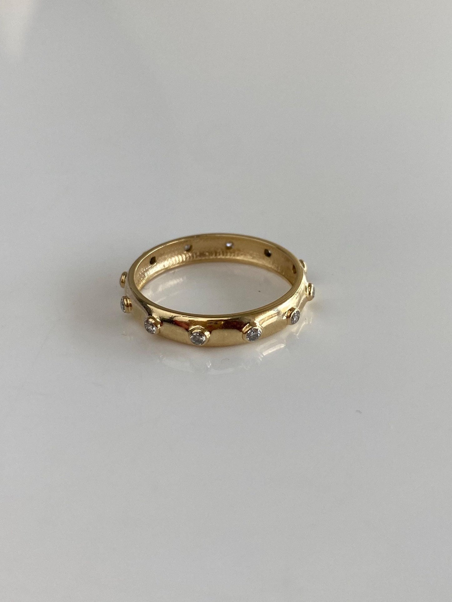 Vintage Solid 14k Yellow Gold Diamond Ring Band - Size 6.75