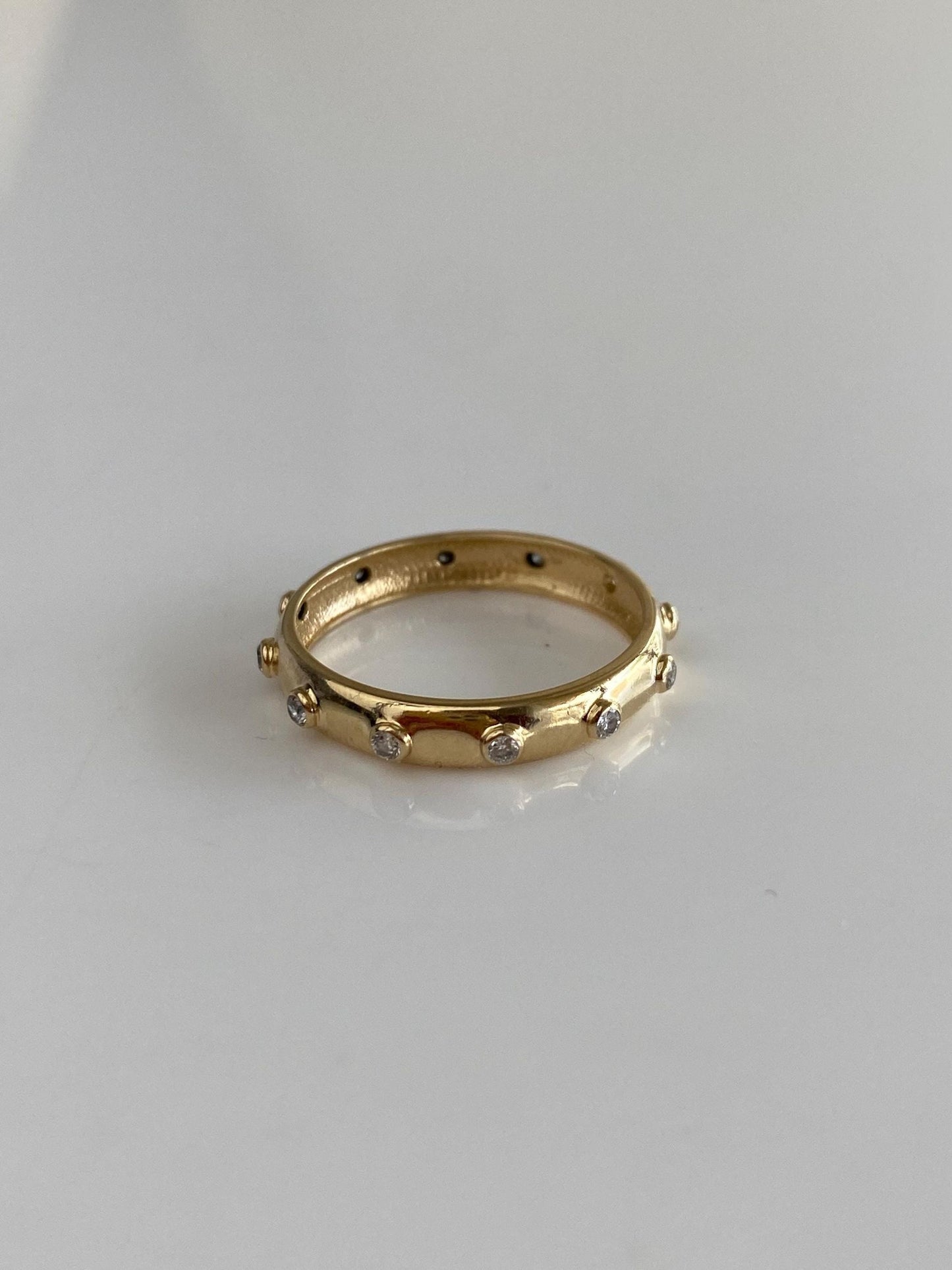 Vintage Solid 14k Yellow Gold Diamond Ring Band - Size 6.75