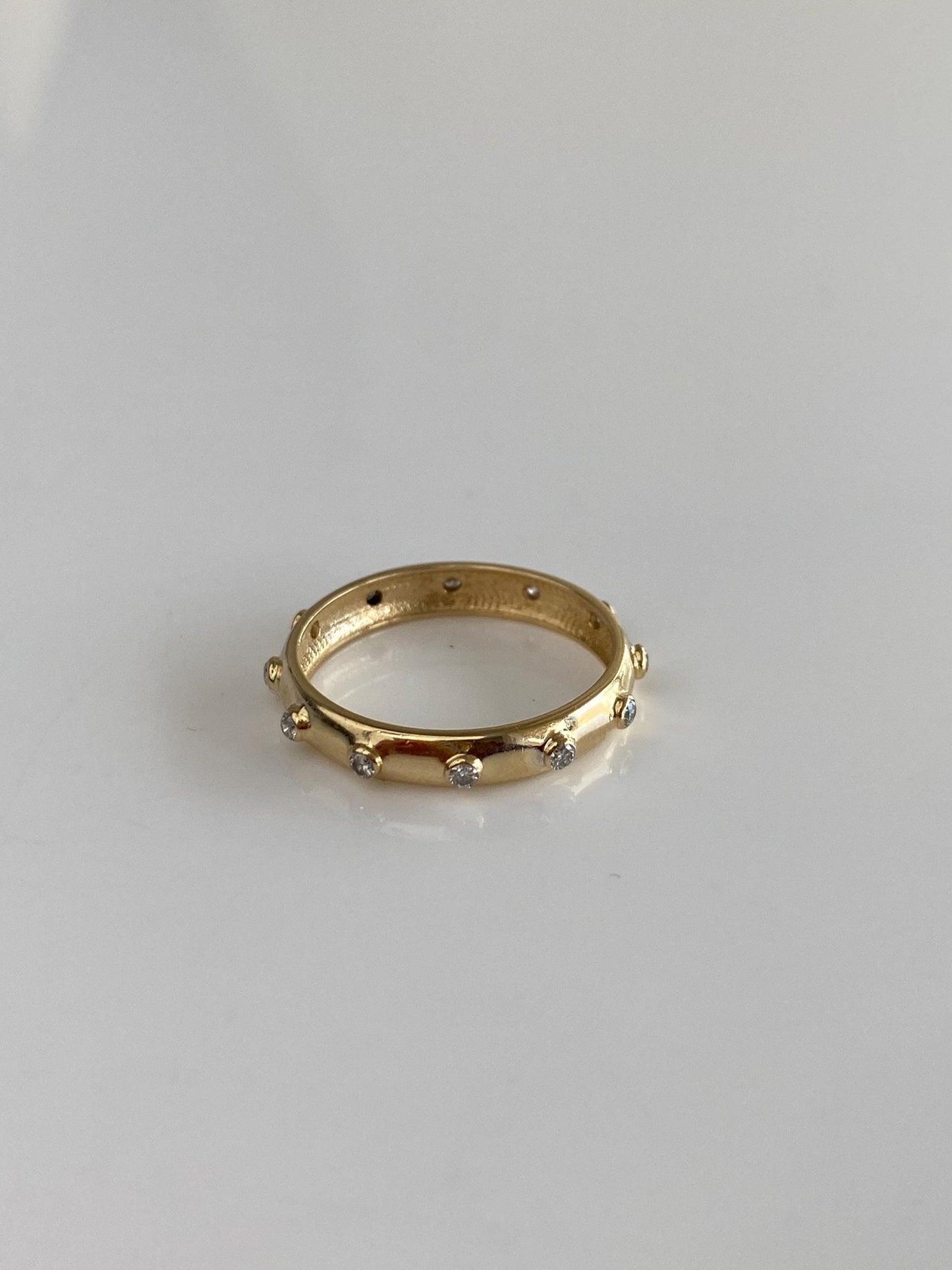 Vintage Solid 14k Yellow Gold Diamond Ring Band - Size 6.75