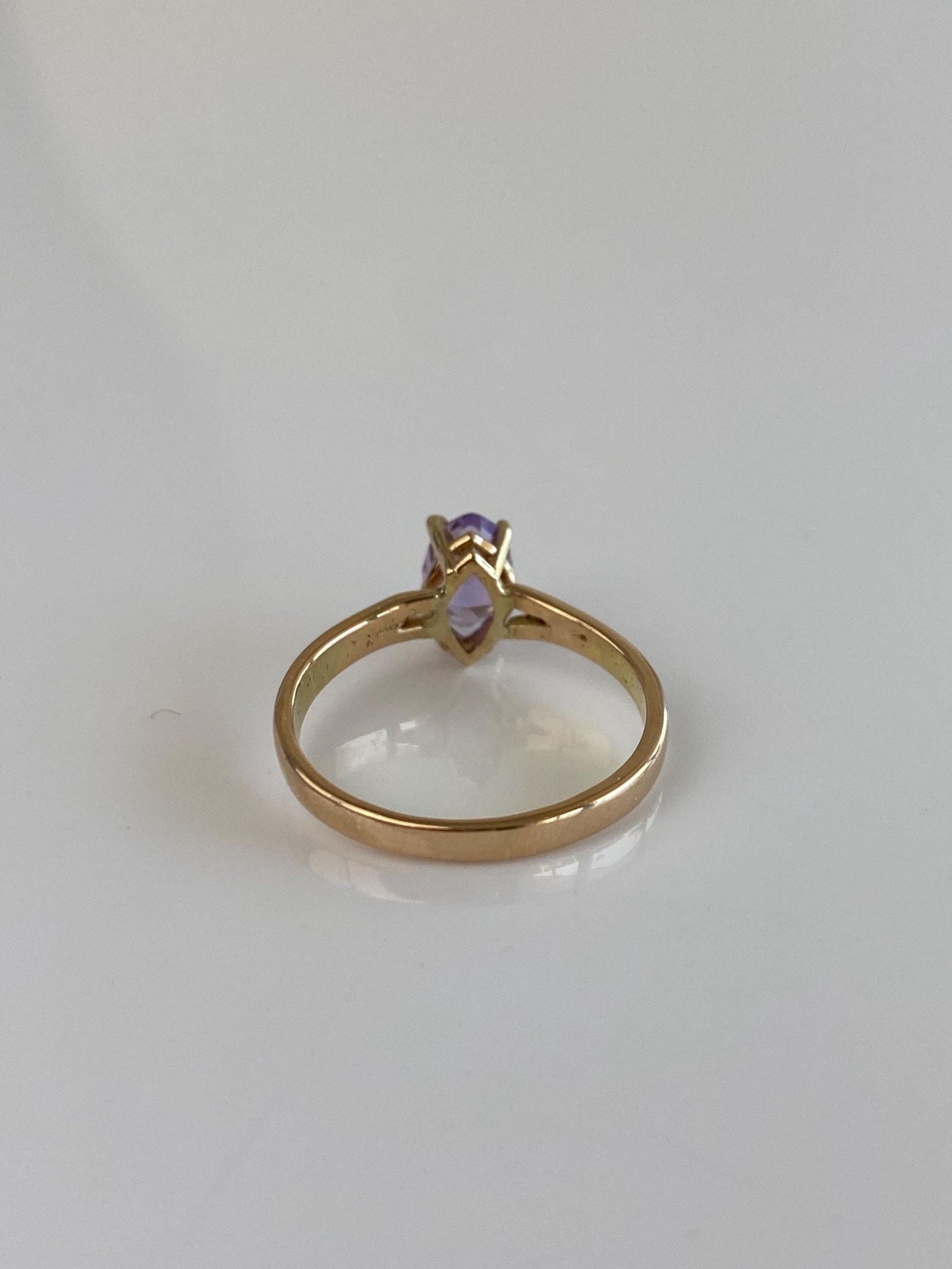 Vintage Solid 14k Yellow Gold Amethyst Ring - Size 6.5