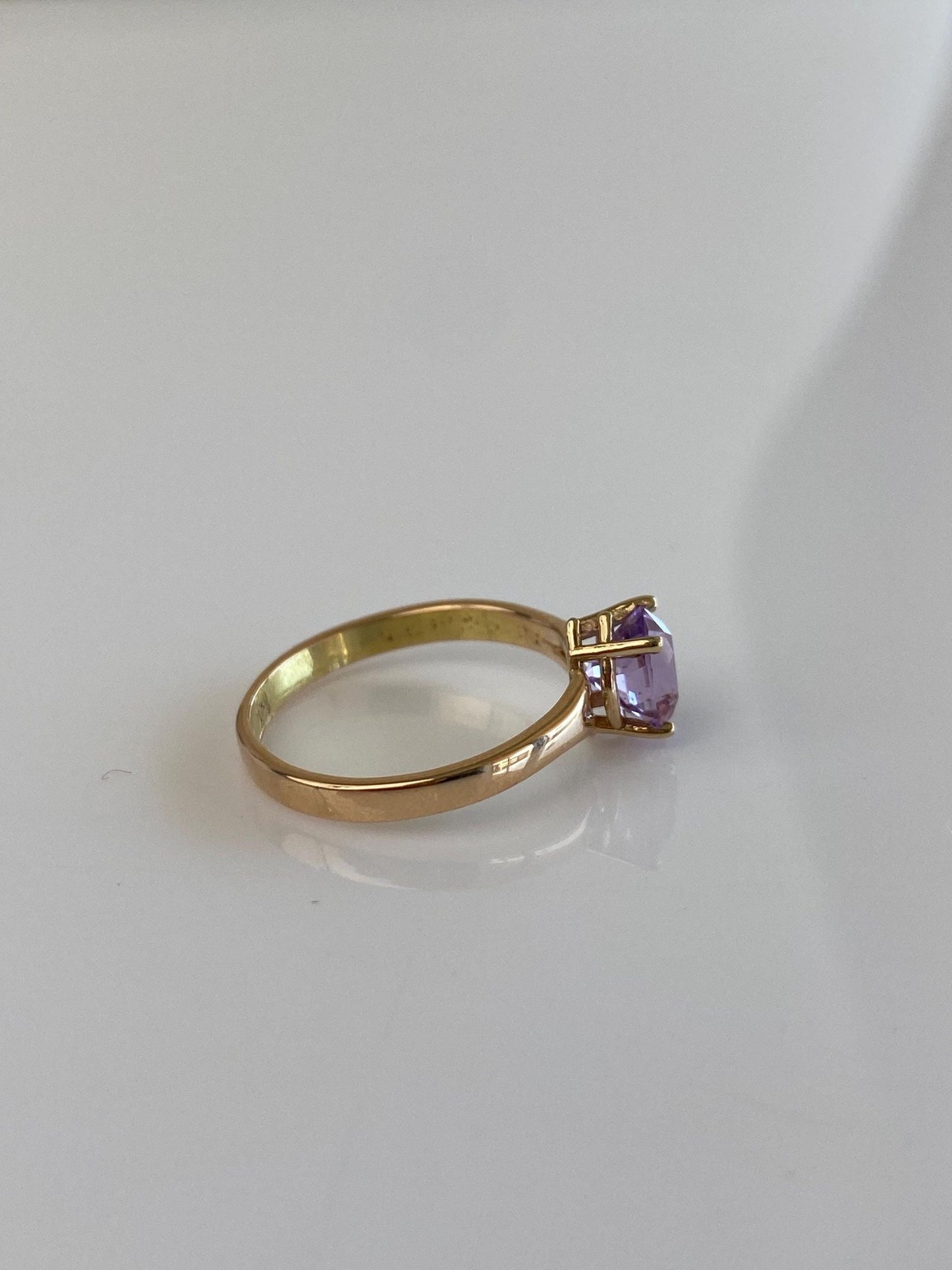 Vintage Solid 14k Yellow Gold Amethyst Ring - Size 6.5