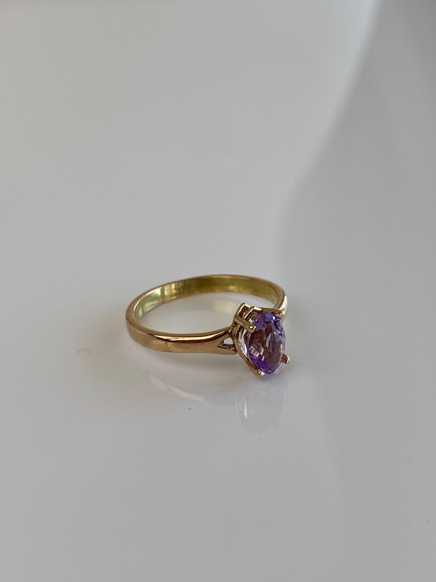Vintage Solid 14k Yellow Gold Amethyst Ring - Size 6.5