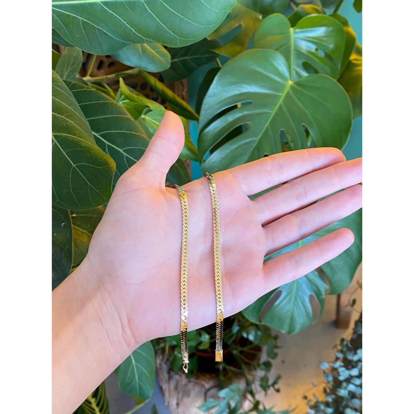 Vintage Solid 14k Yellow Gold Chunky Herringbone Chain Choker Necklace - 15 inches