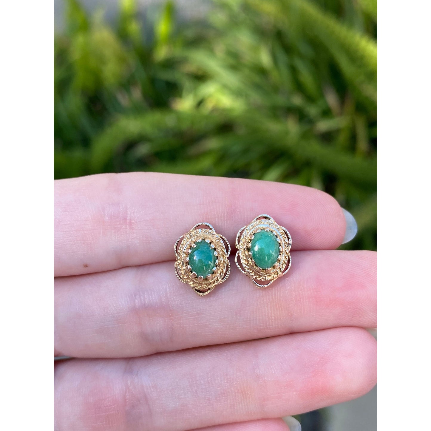 Vintage Solid 14k Yellow Gold Jade Ornate Stud Earrings