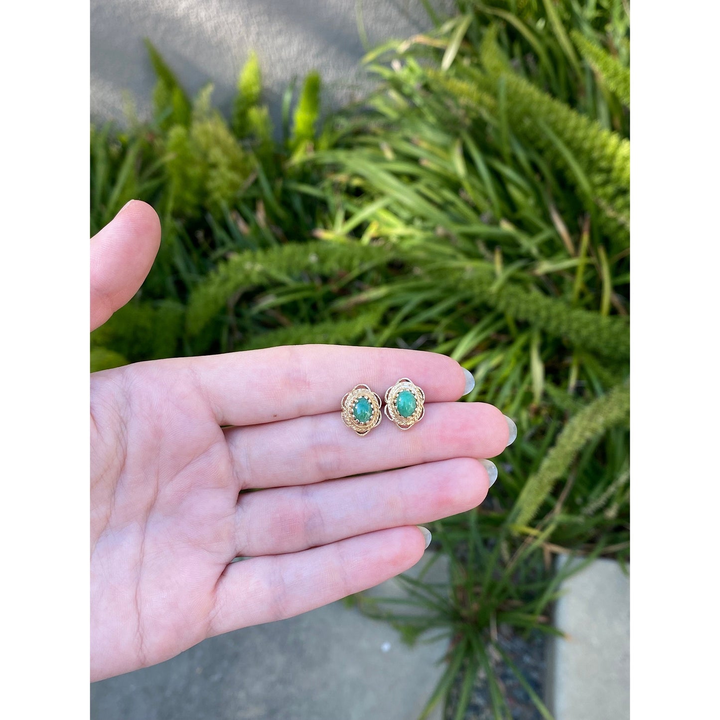 Vintage Solid 14k Yellow Gold Jade Ornate Stud Earrings