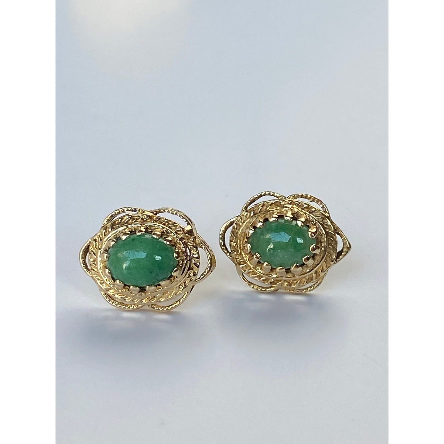 Vintage Solid 14k Yellow Gold Jade Ornate Stud Earrings