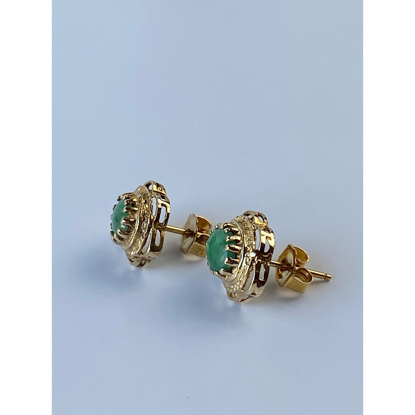 Vintage Solid 14k Yellow Gold Jade Ornate Stud Earrings