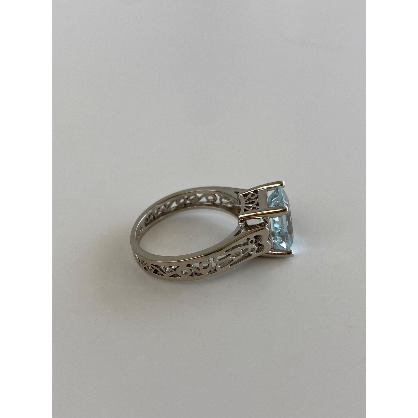 Vintage Solid 14k White Gold Diamond Aquamarine Ring - Size 5.75