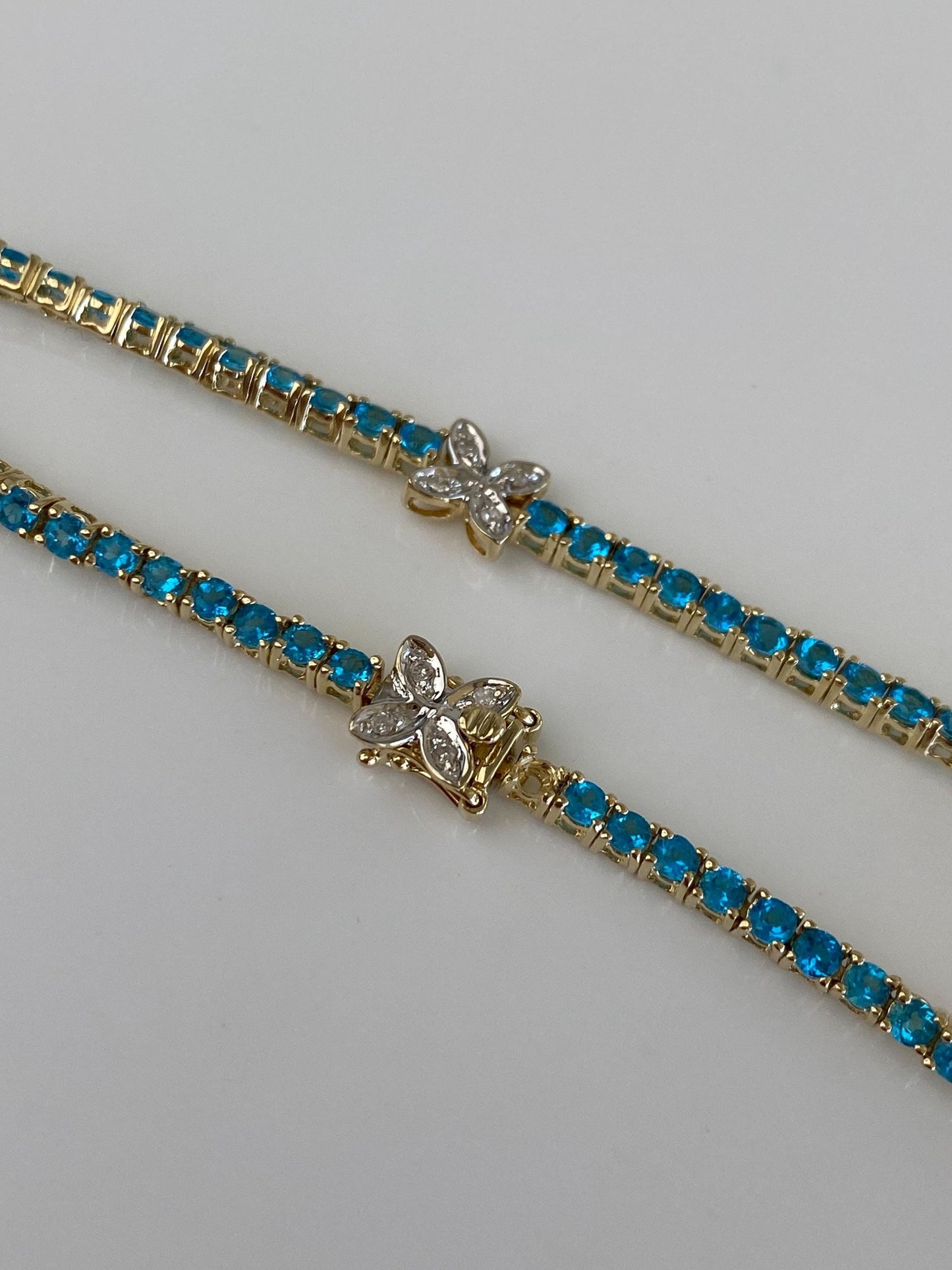 Vintage Solid 14k White & Yellow Gold Diamond Blue Cubic Zirconia Flowers Bracelet - 7 inches