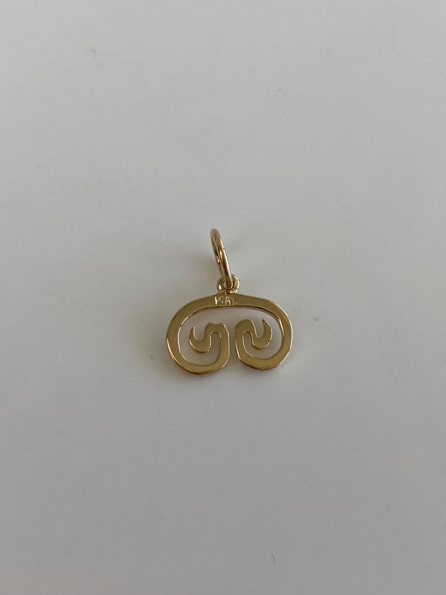 Vintage Solid 14k Yellow Gold Chinoiserie Style Swirl Charm