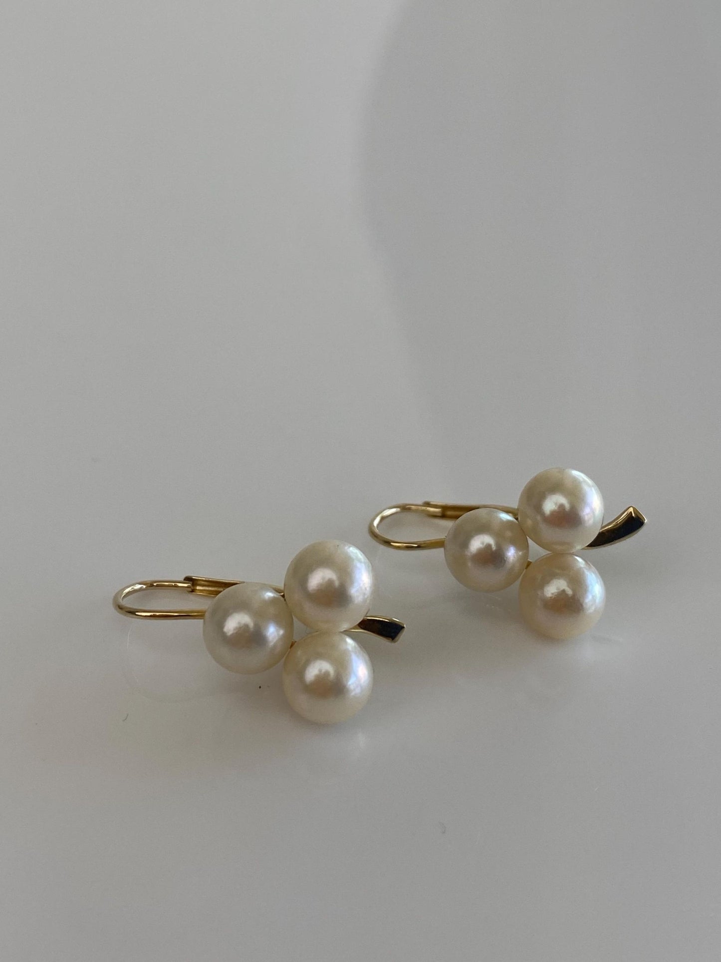 Vintage Solid 14k Yellow Gold Triple Pearl Drop Earrings