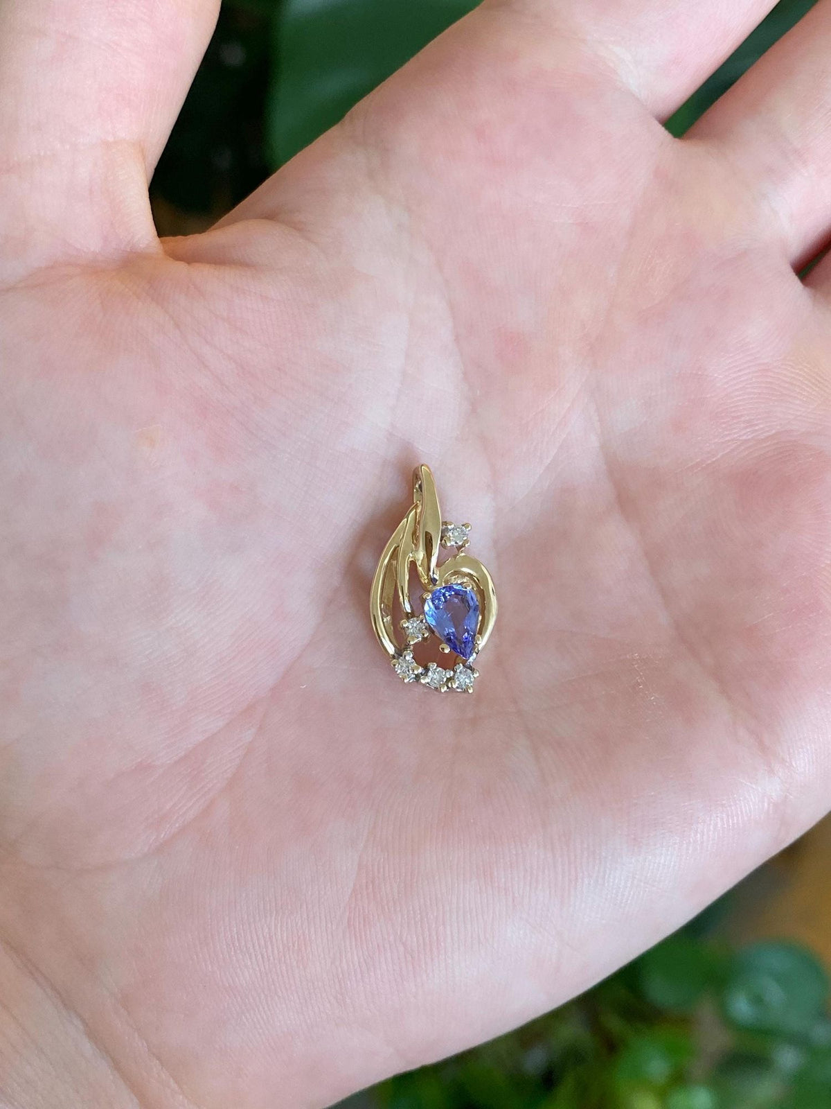 Solid 14k Yellow Gold Diamonds Tanzanite Charm