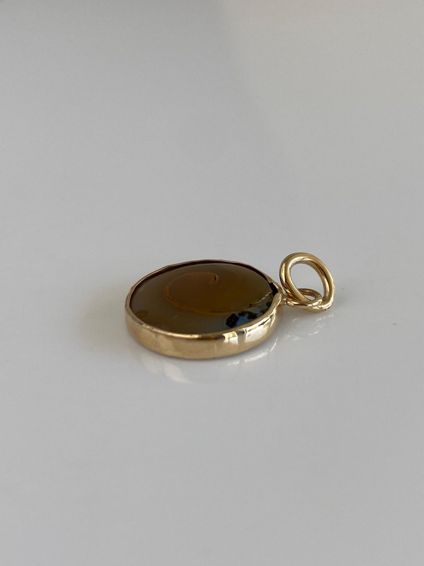 Vintage Solid 14k Yellow Gold Agate Charm