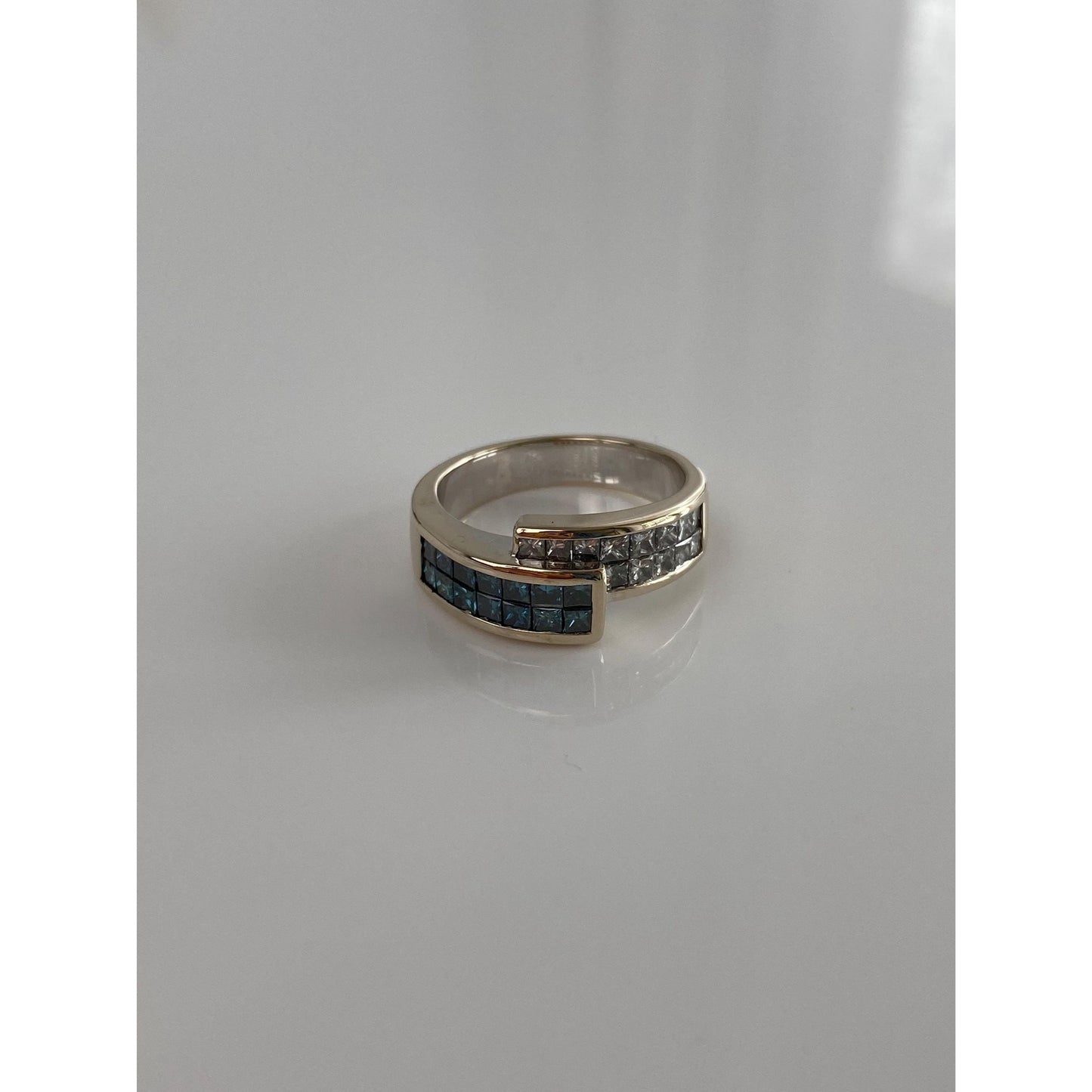 Vintage Solid 18k White Gold Blue & Clear Diamond Bypass Ring - Size 6