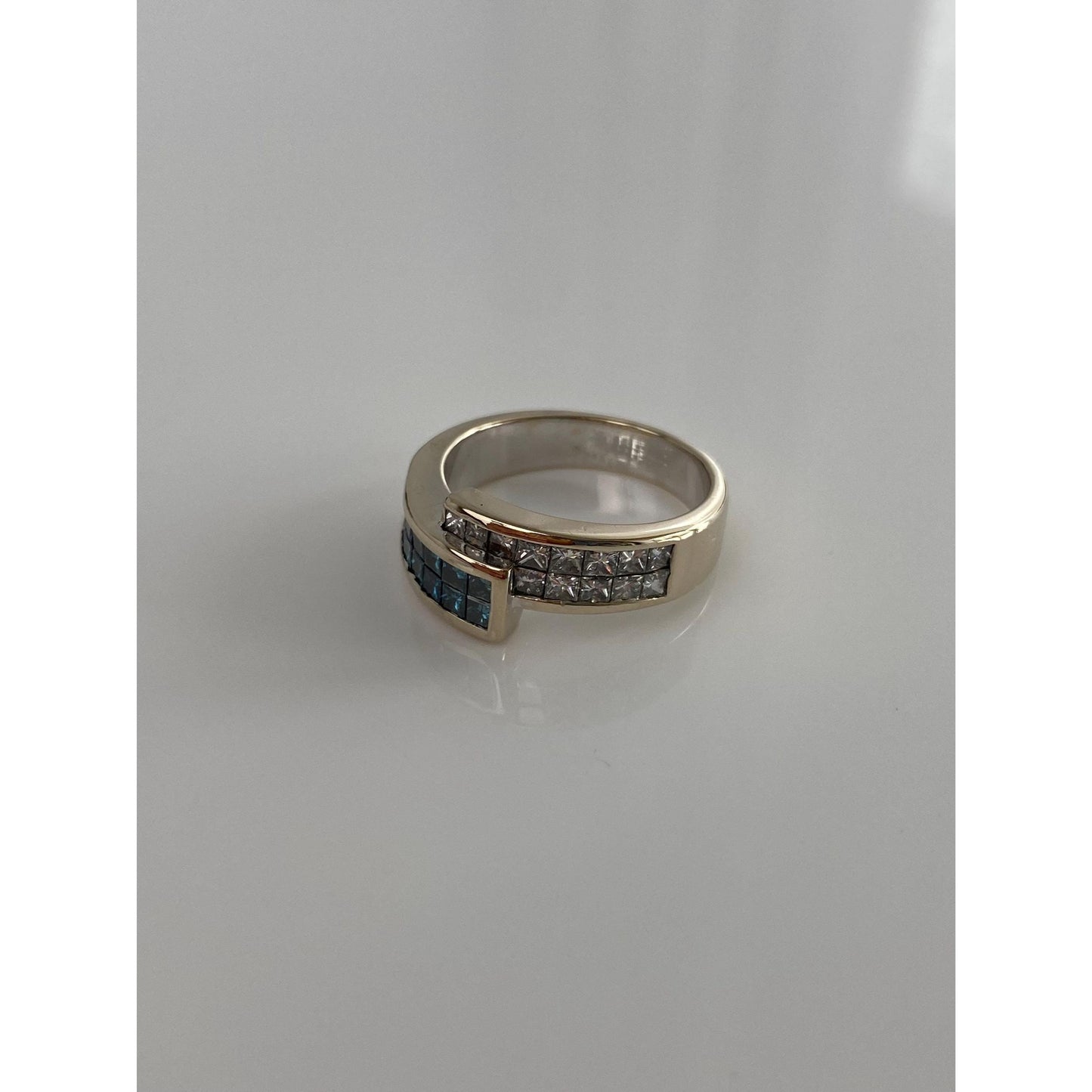 Vintage Solid 18k White Gold Blue & Clear Diamond Bypass Ring - Size 6